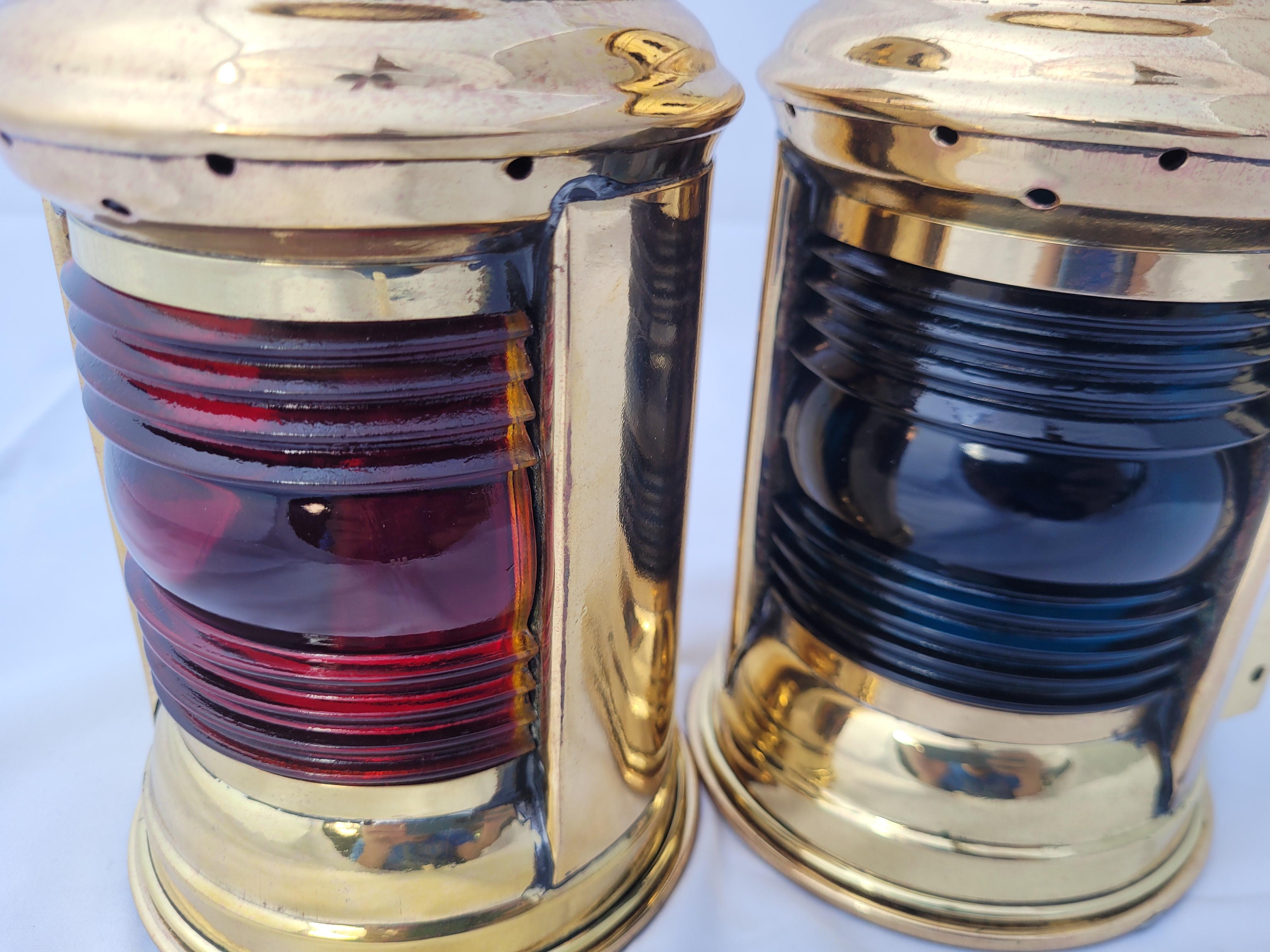 Pair of Port and Starboard Boat Lanterns For Sale 4