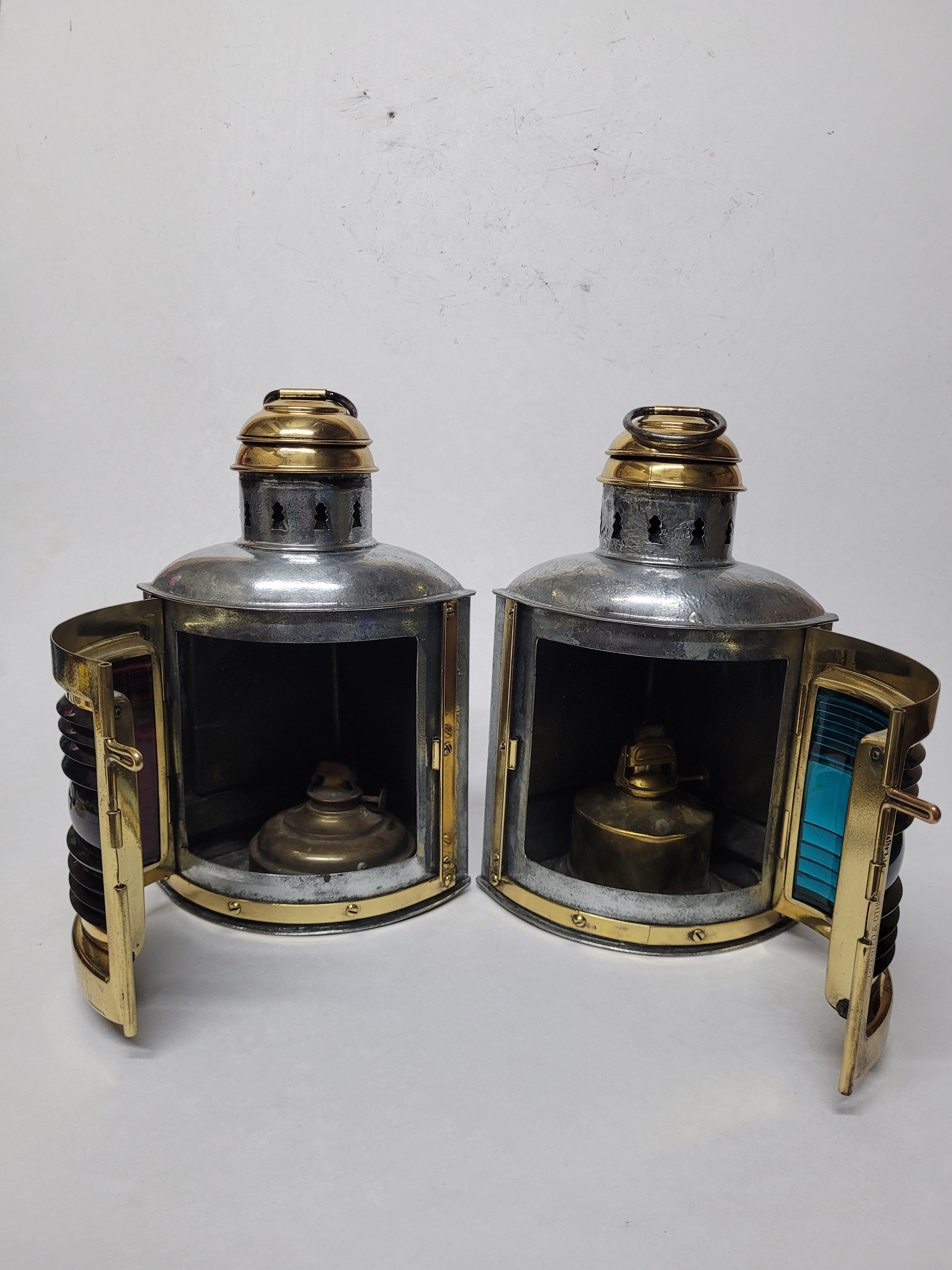 Pair of Port and Starboard Boat Lanterns For Sale 8