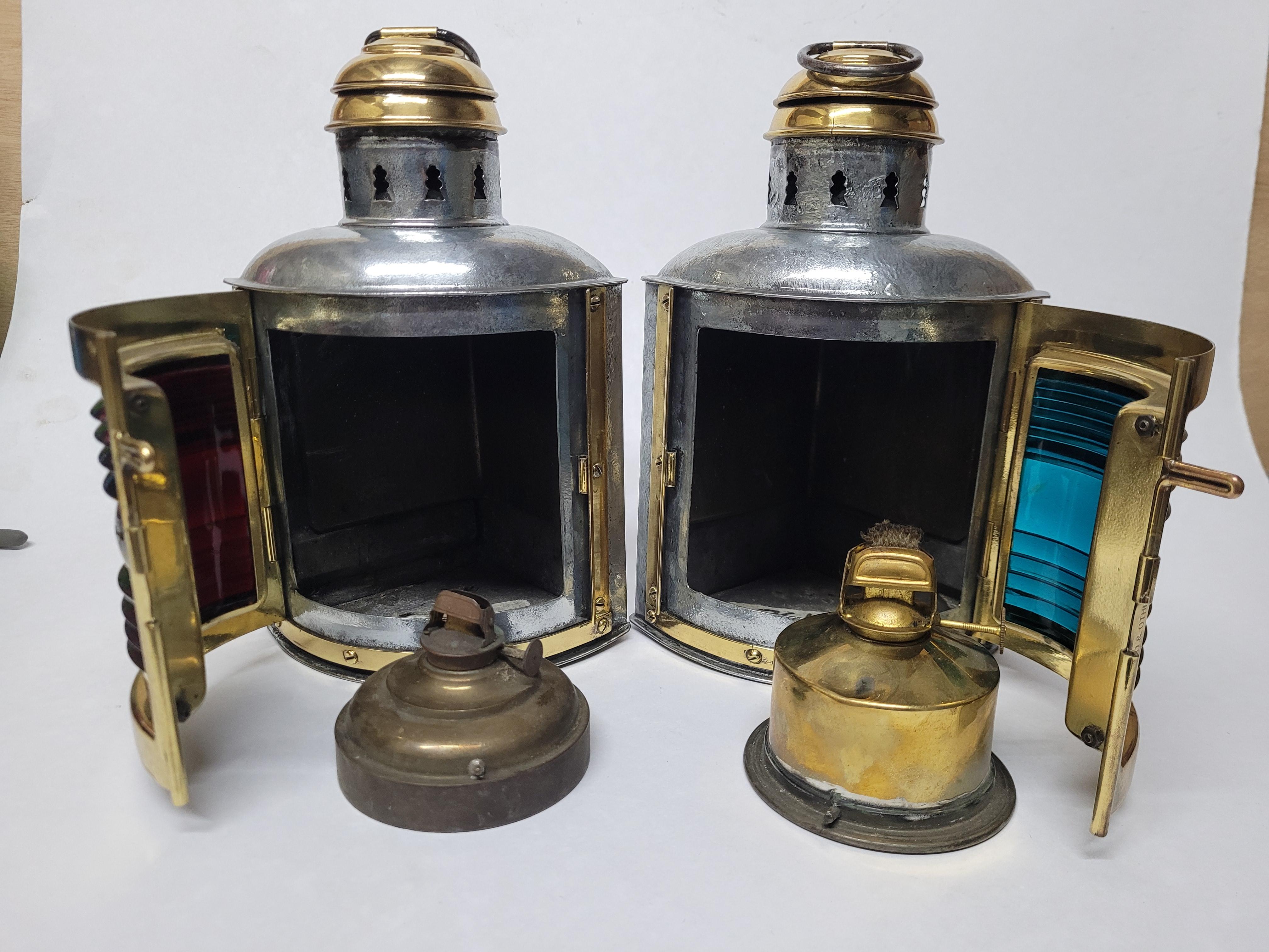 Pair of Port and Starboard Boat Lanterns For Sale 9