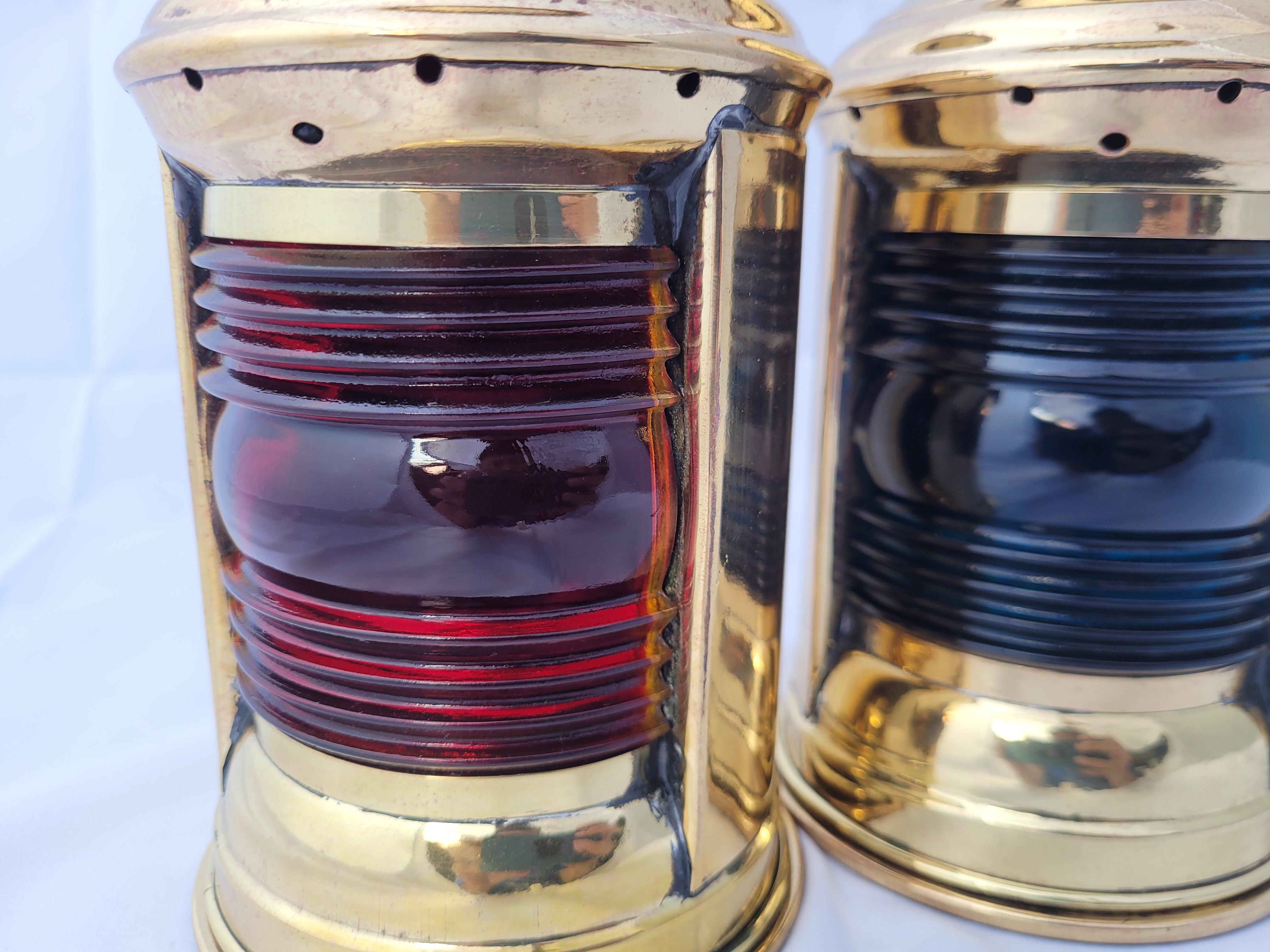 Pair of Port and Starboard Boat Lanterns For Sale 3