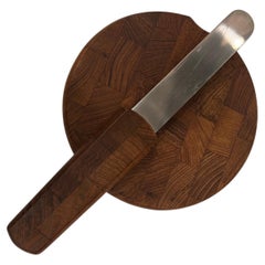 Paire de plateaux à fromage portatifs en teck clouté avec couteau par Jens Quistgaard pour Dansk