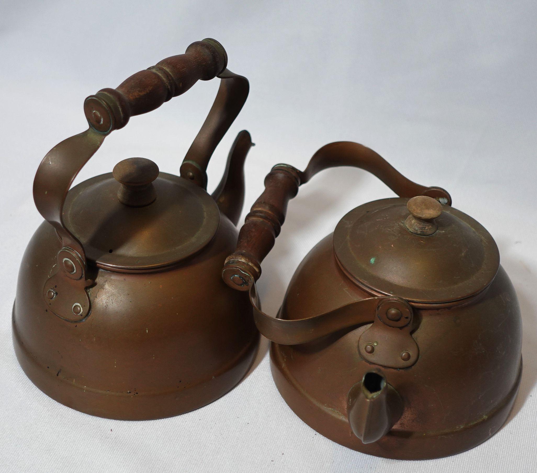 Portuguese Pair of Portugal Copper Tea Kettle, TC#09-1 & 2 For Sale