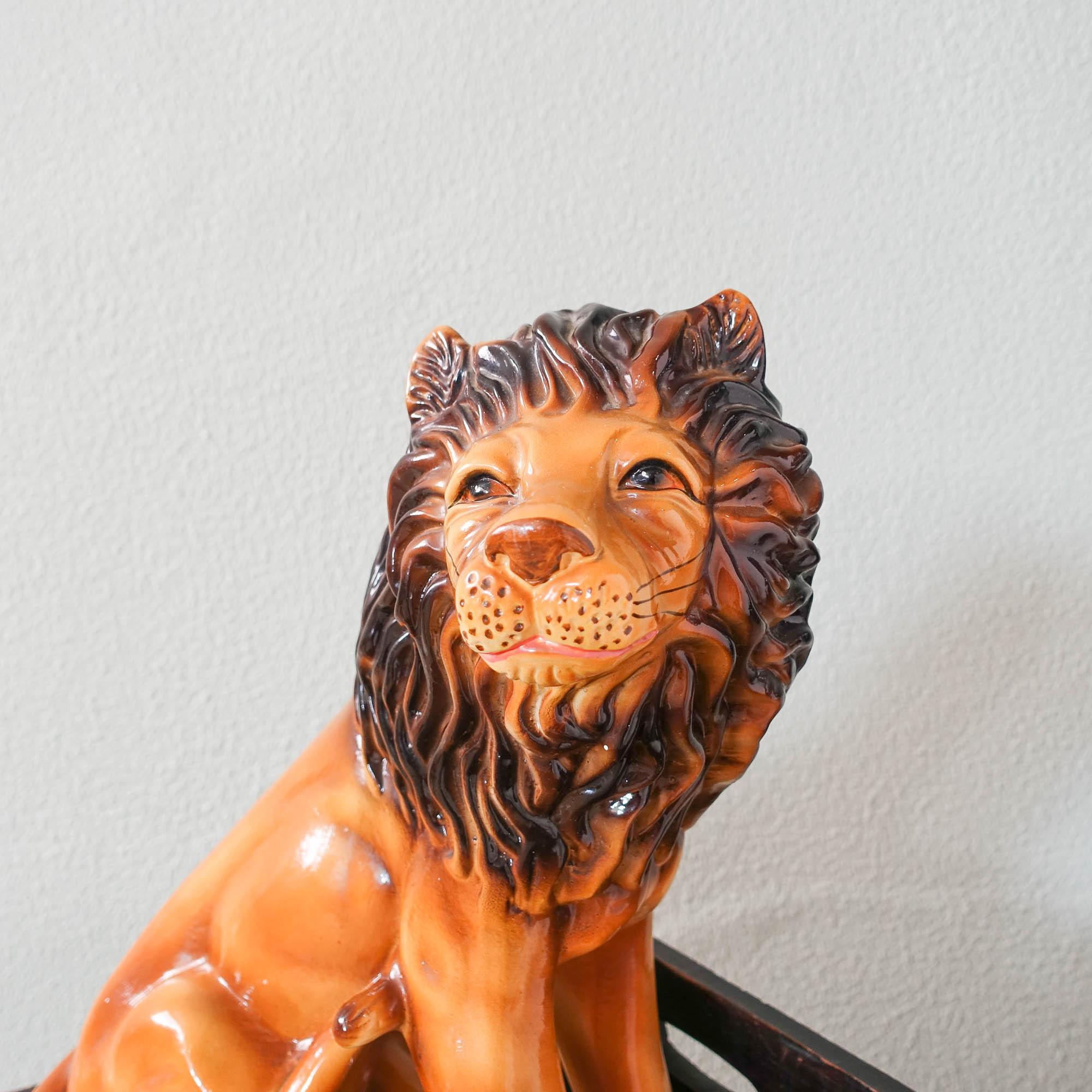 Pair of Portuguese Ceramic Lion Decorative Sculptures, 1970s  For Sale 5
