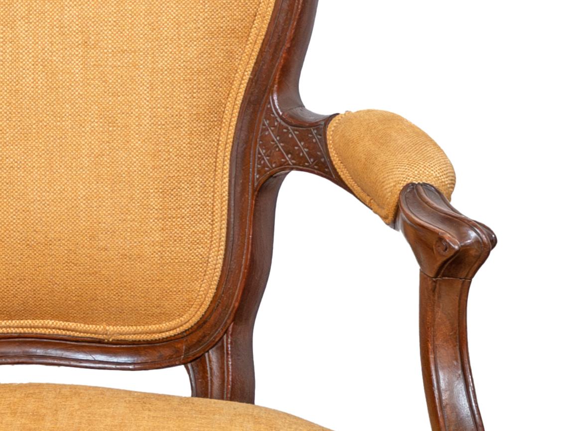18th Century Pair of 18th century Walnut Fauteuils For Sale