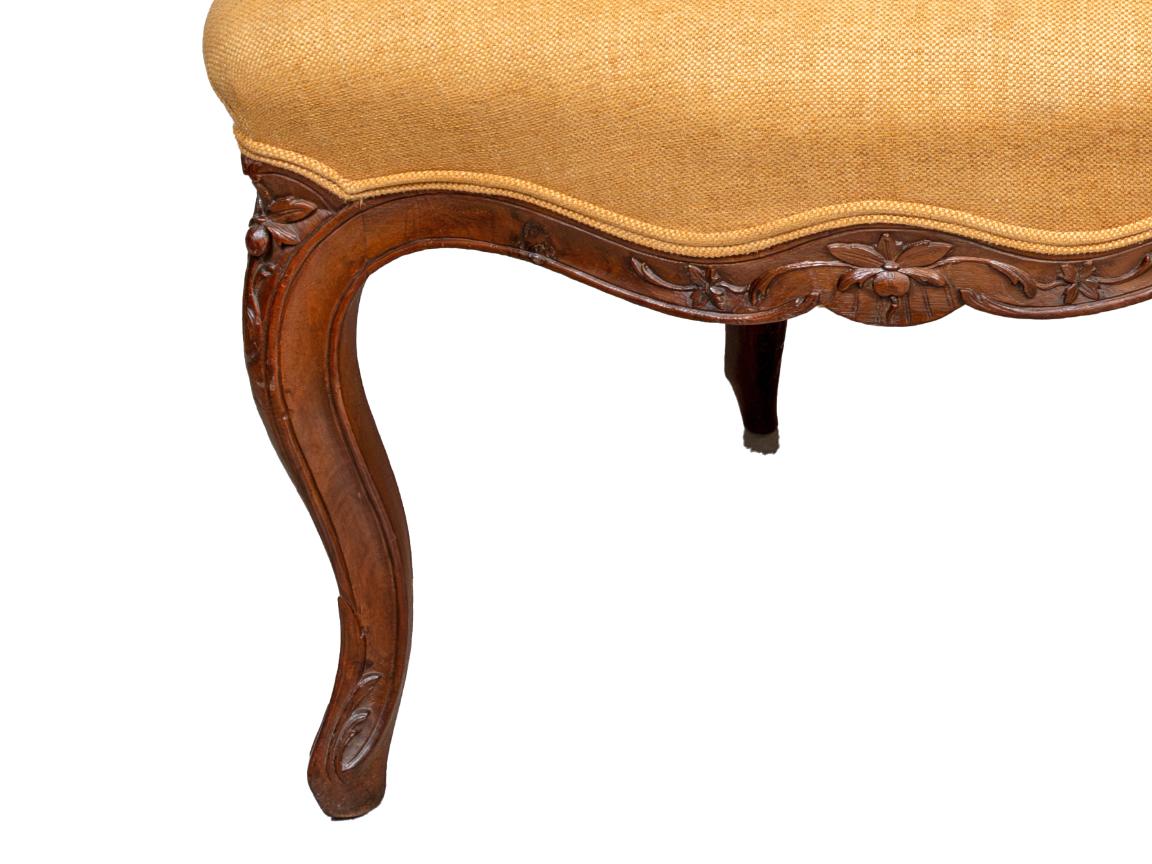 Pair of 18th century Walnut Fauteuils For Sale 3