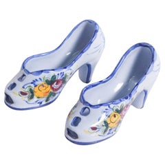 Paire de chaussures en poterie portugaise, Alcobaça