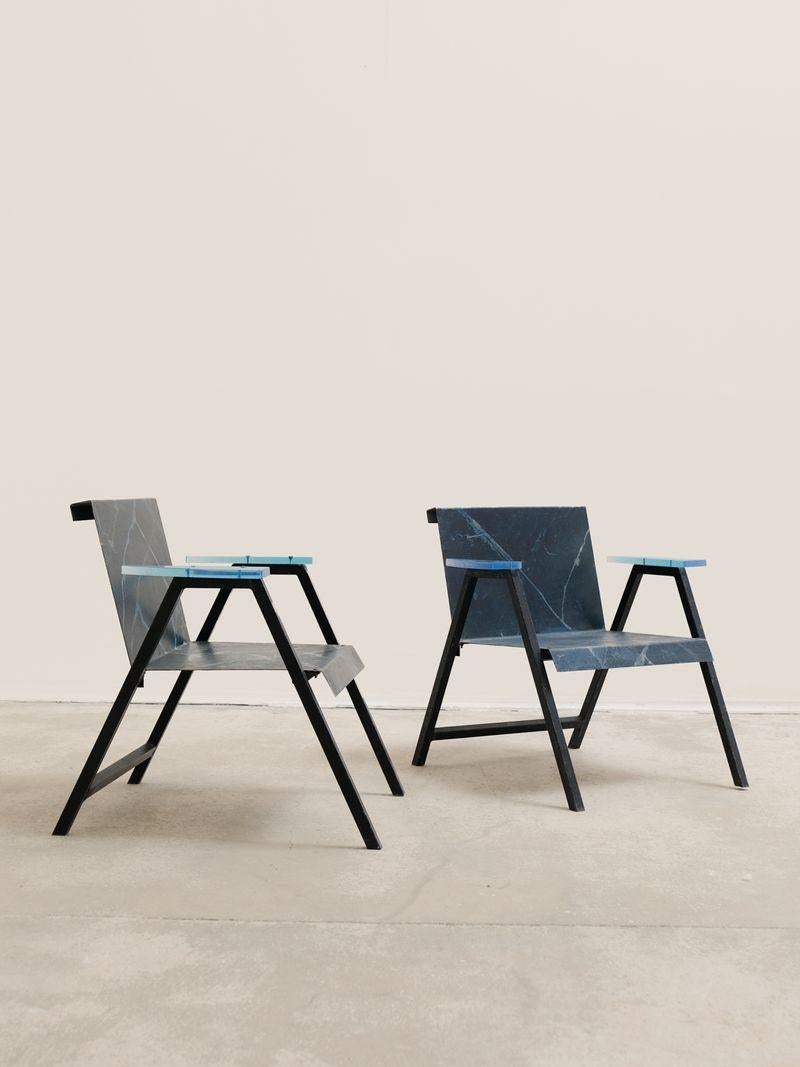 Post-Modern Pair of post-modern chairs in metal and resin, French production, 1980s For Sale