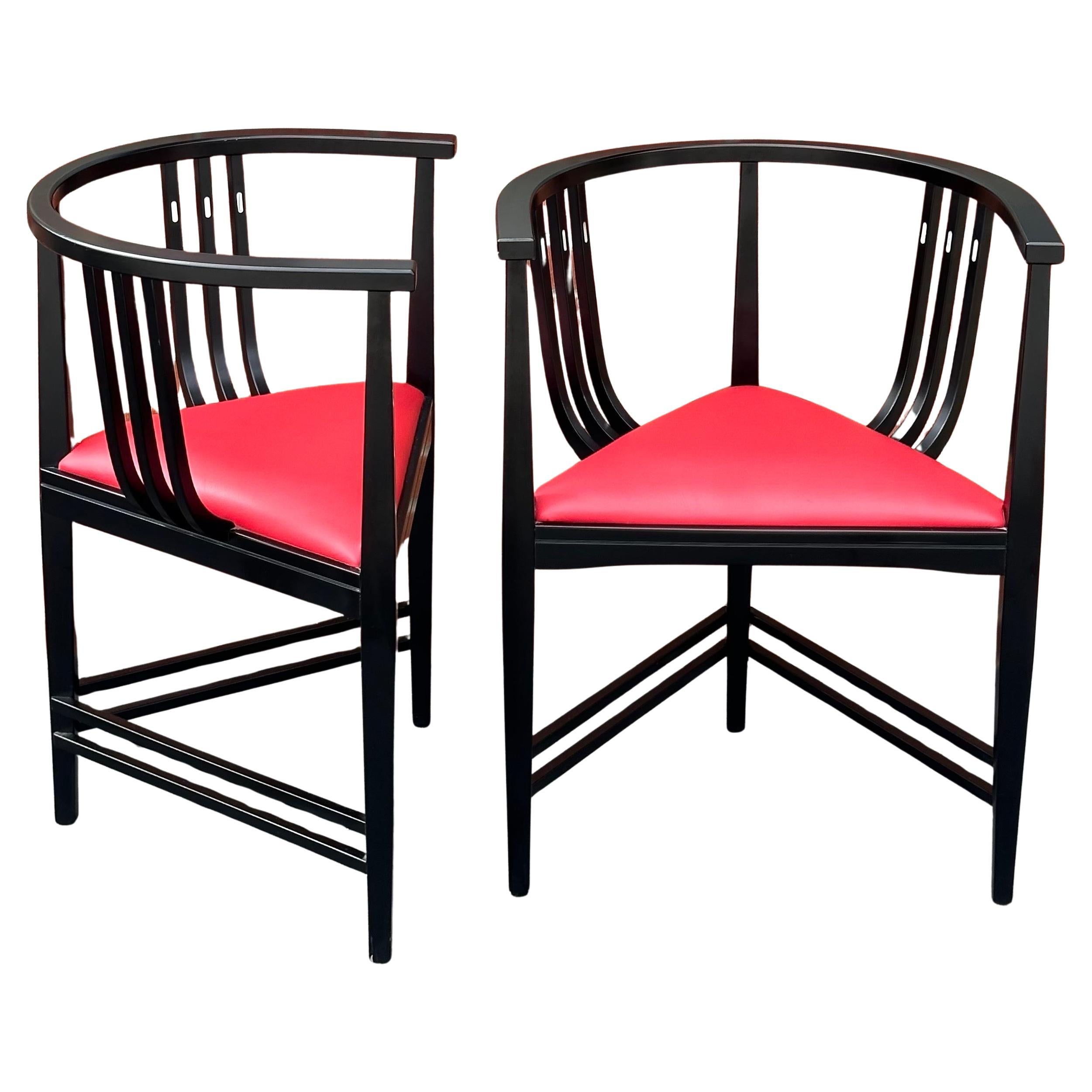 Postmoderne Paire de fauteuils italiens postmodernes dans le style d'Ernest Archibald Taylor en vente