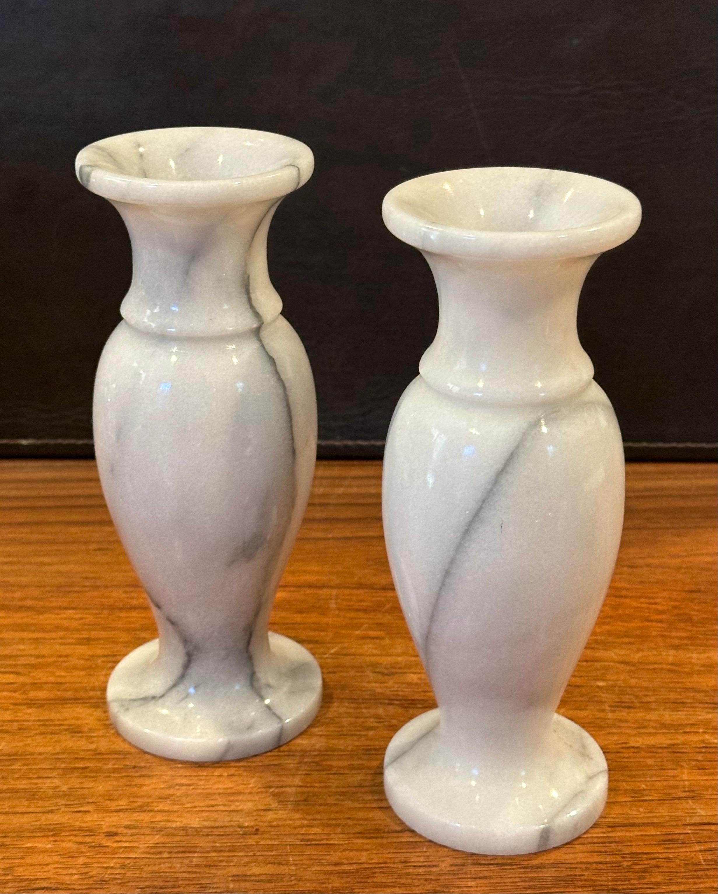 Pair of Post-Modern Italian Carrara Marble Vases For Sale 5