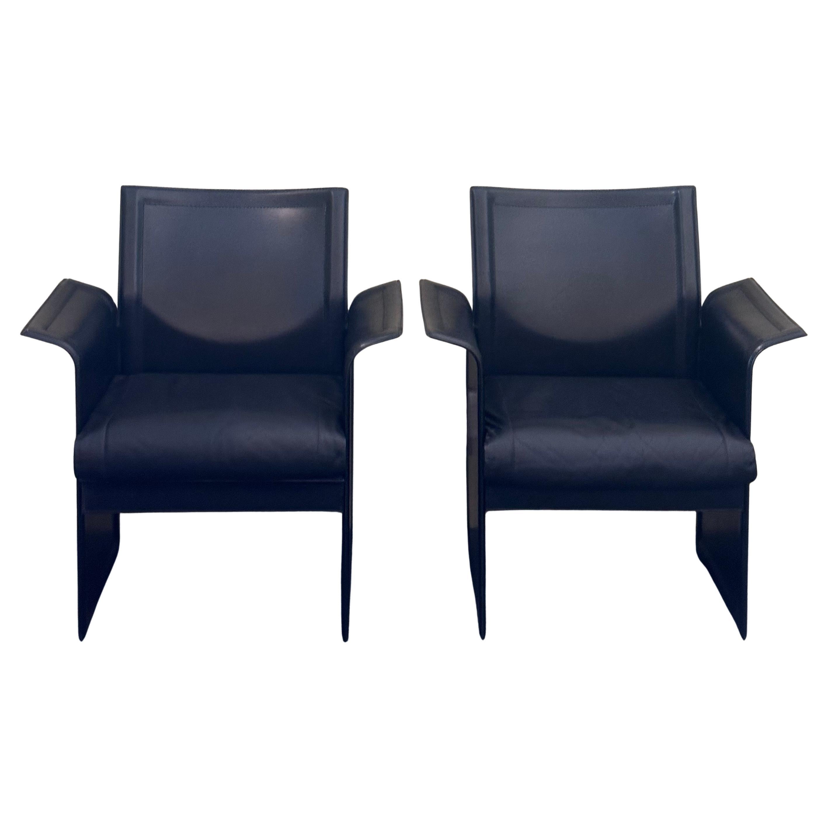 Paire de fauteuils italiens post-modernes en cuir de Tito Agnoli pour Sintesi  NOS Excellent état - En vente à San Diego, CA