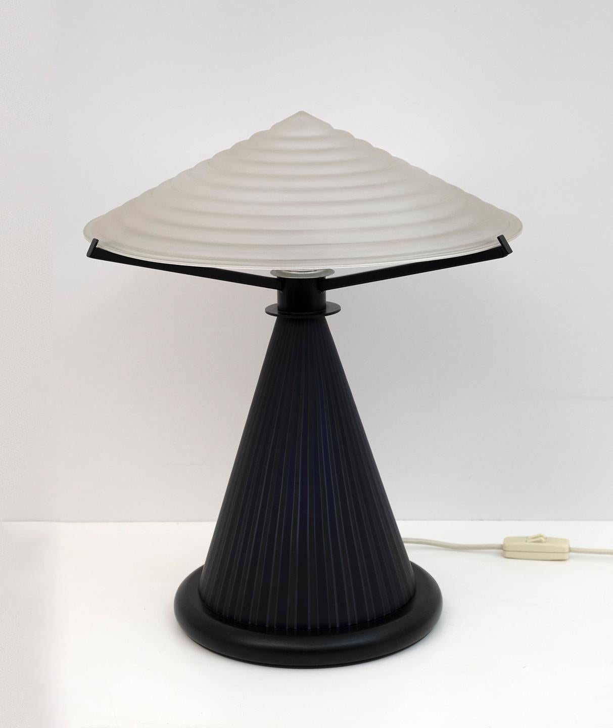 Late 20th Century Pair of Post Modern Italian Murano Glass Mushroom Table Lamps, 1980s For Sale