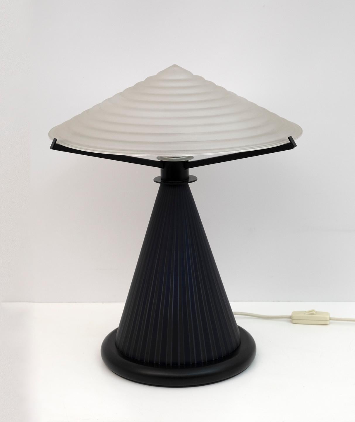 Ein Paar postmoderne italienische Murano-Glas-Pilz-Tischlampen, 1980er Jahre (Ende des 20. Jahrhunderts) im Angebot