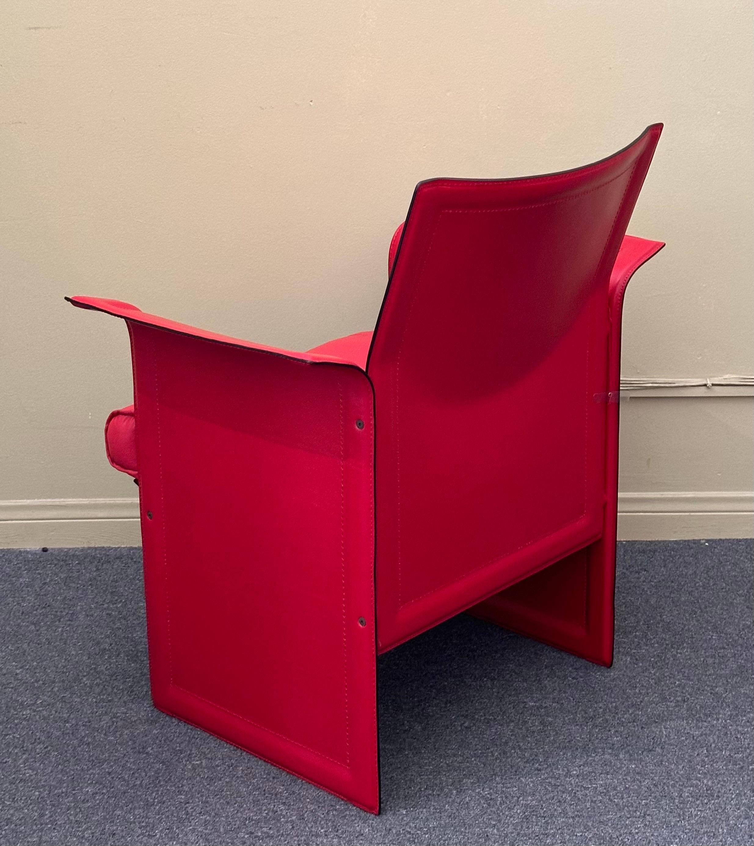 Paire de fauteuils italiens post-modernes en cuir rouge de Tito Agnoli pour Sintesi en vente 9
