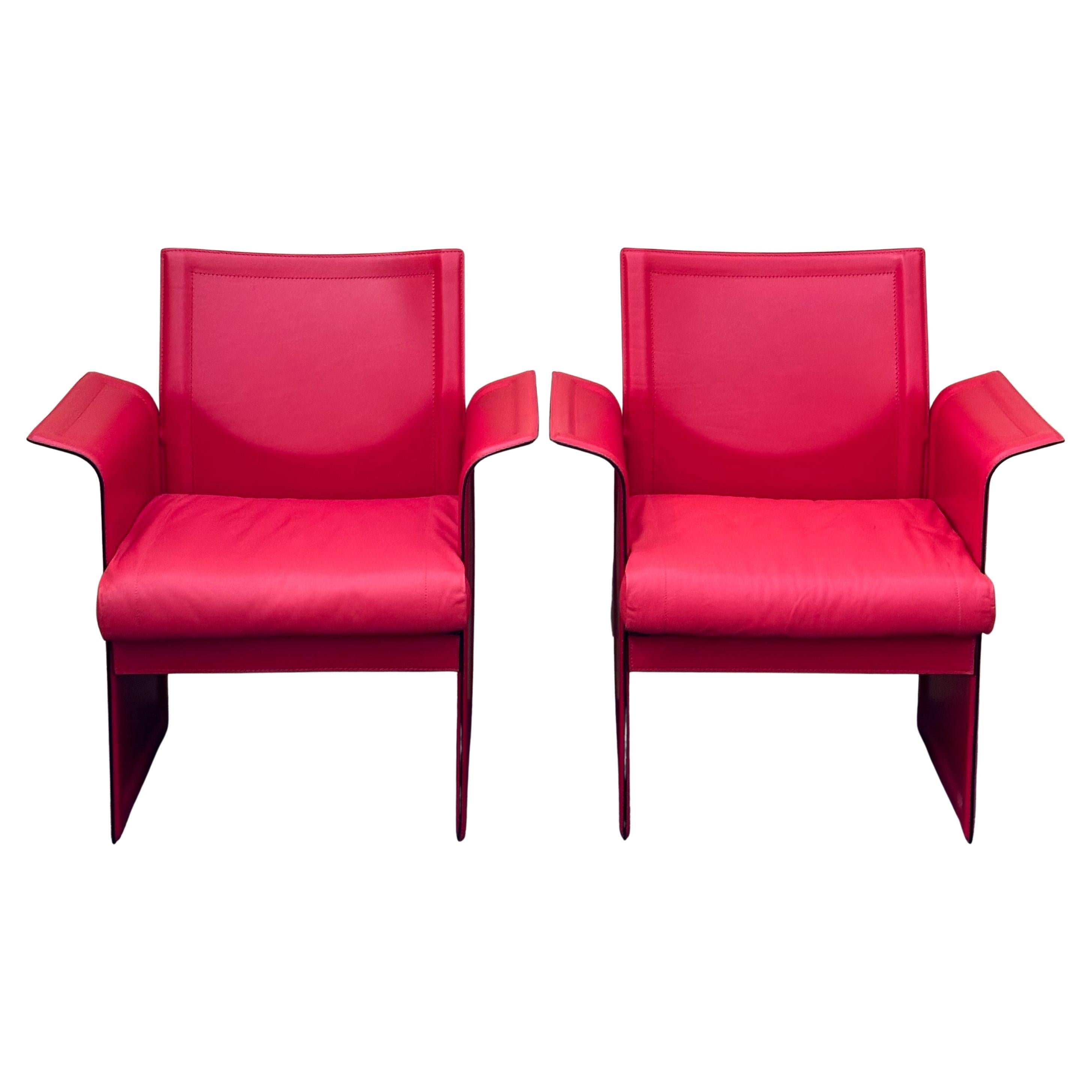 Paire de fauteuils italiens post-modernes en cuir rouge de Tito Agnoli pour Sintesi Excellent état - En vente à San Diego, CA