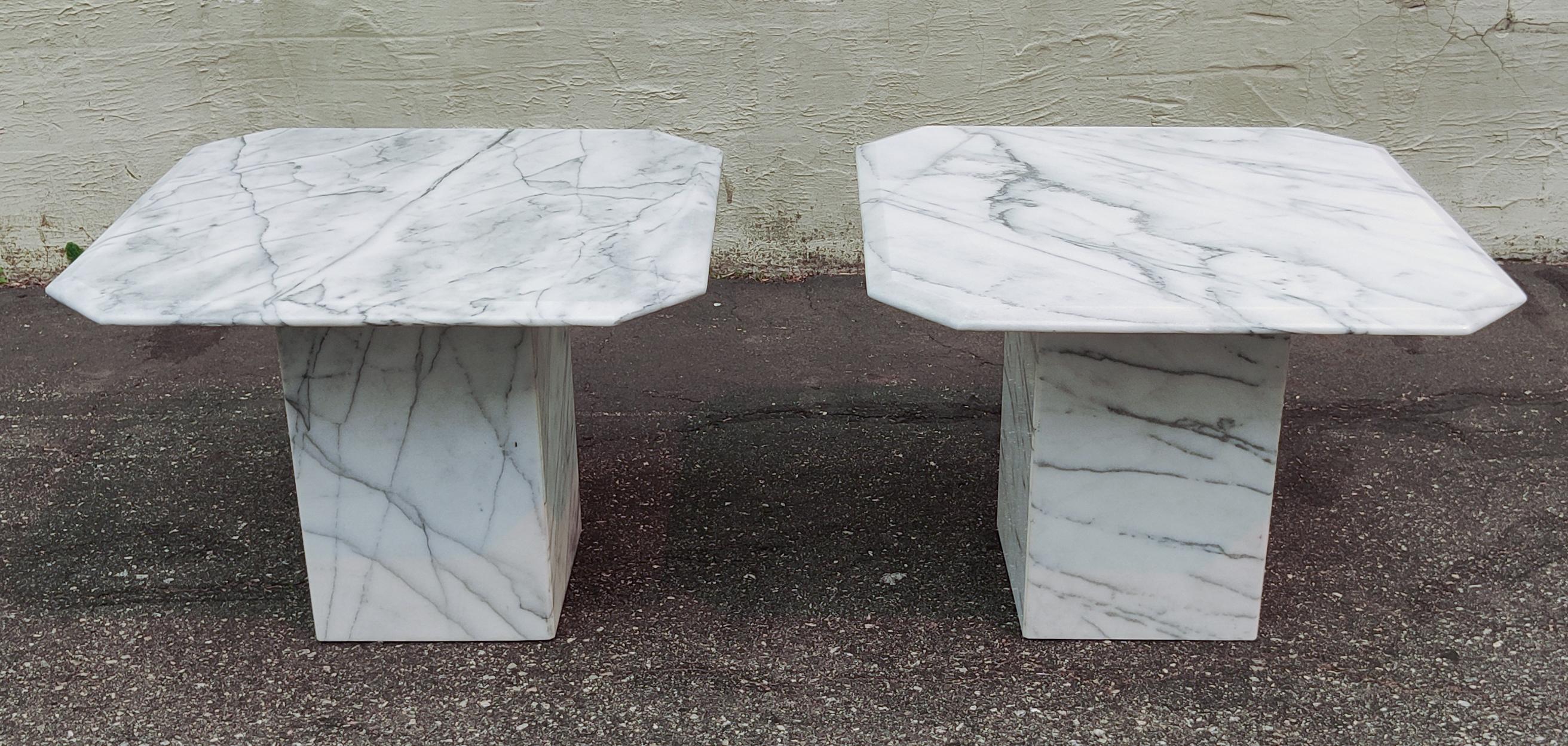 Mid-Century Modern Pair of Post-Modern Italian White Marble Side Tables Grey & Black Veining