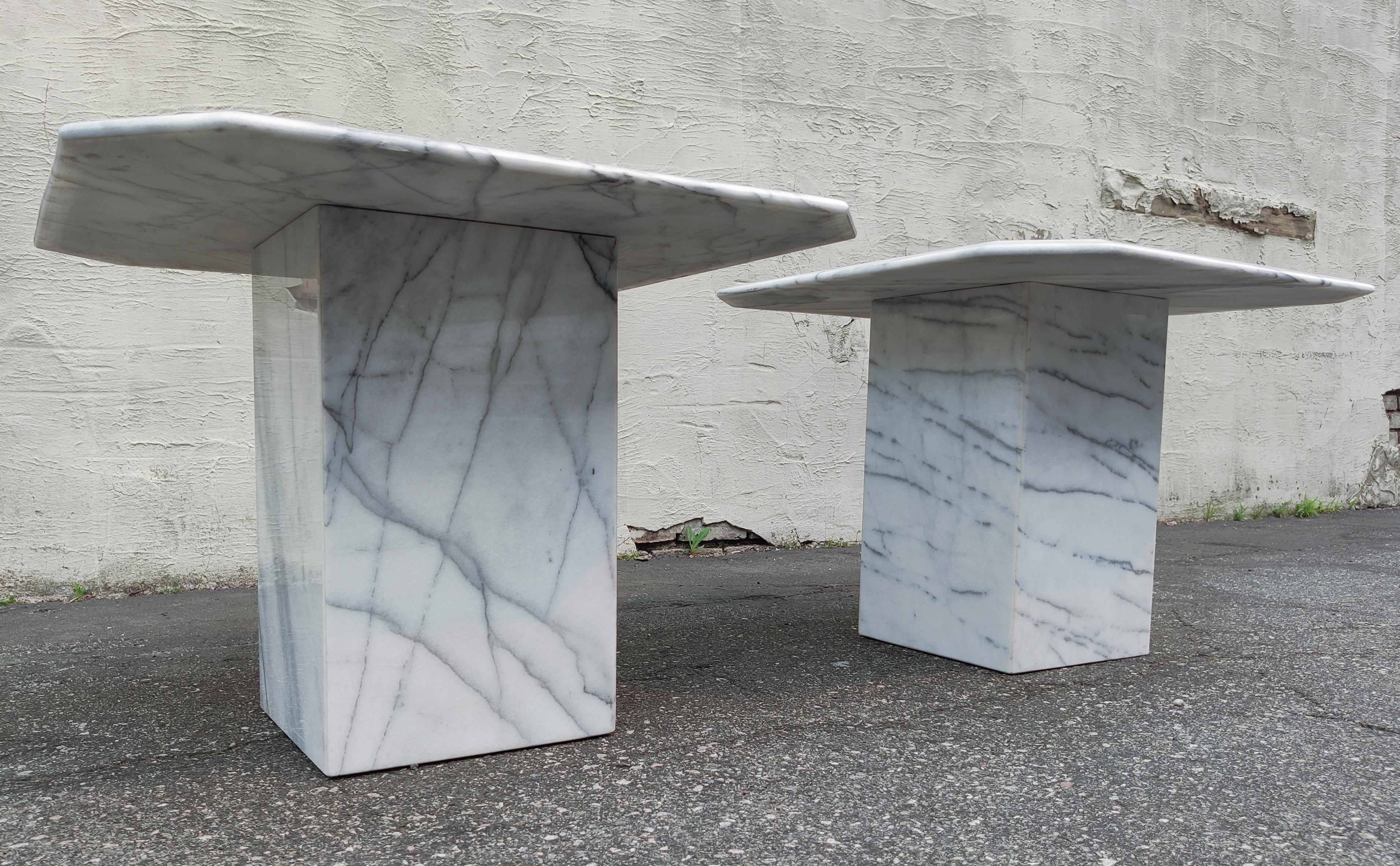 Late 20th Century Pair of Post-Modern Italian White Marble Side Tables Grey & Black Veining
