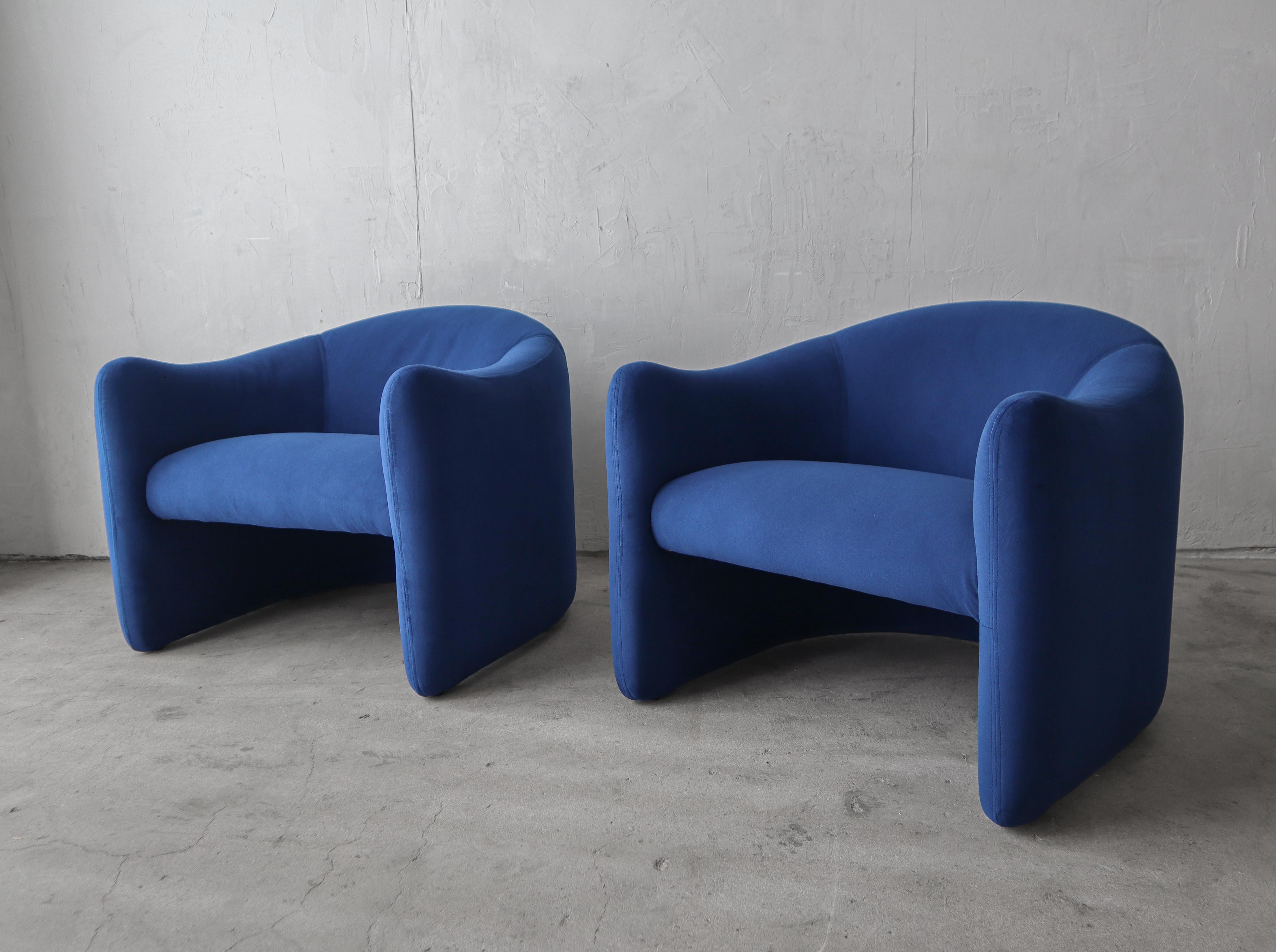 Nice pair of Post Modern lounge chairs by Jules Heumann for Metropolitan Furniture.  The lines of these chairs are covetable, such a beautiful design. 

Chair have been restored in all new dark blue velvet.  Installation ready.