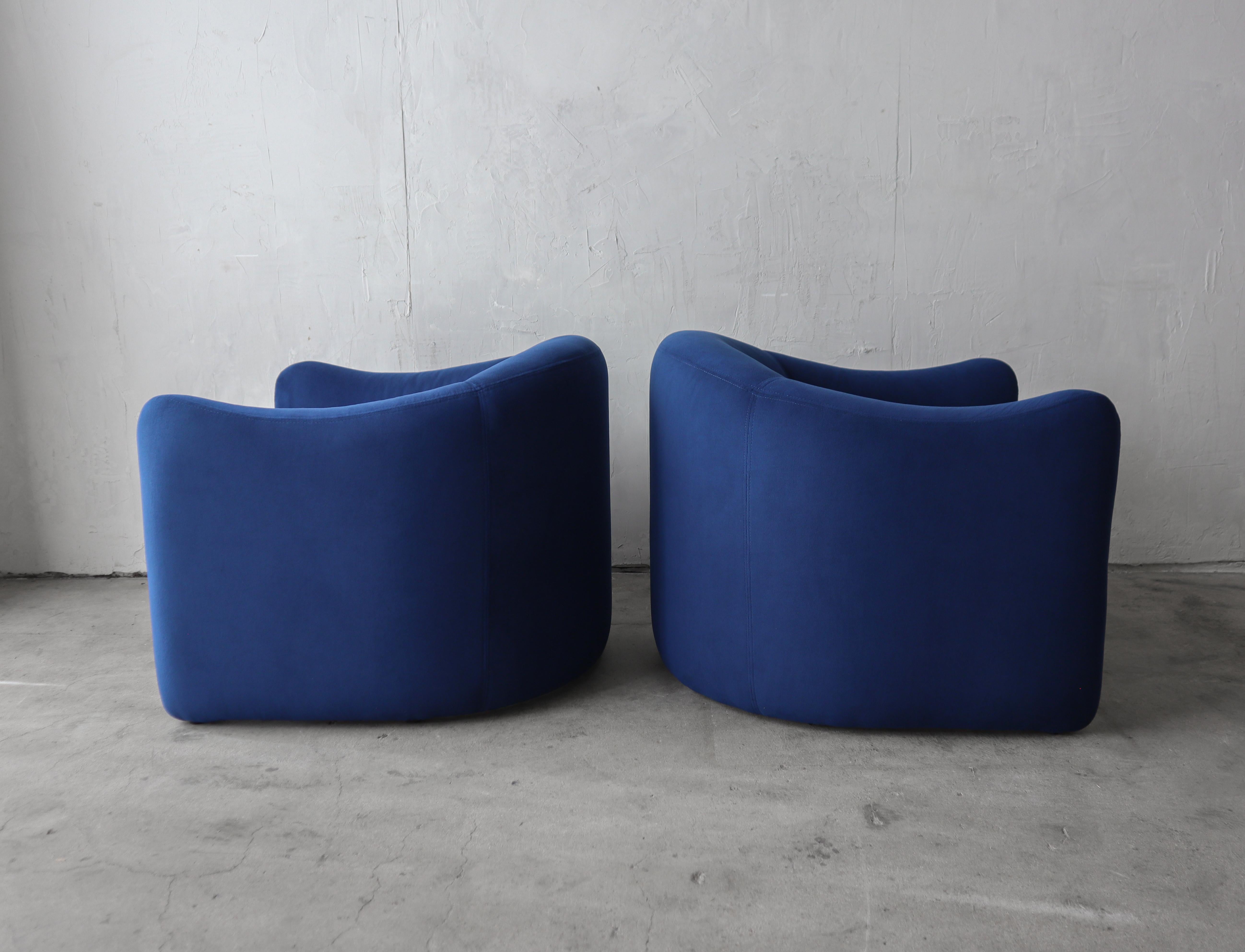 Pair of Post Modern Lounge Chairs by Metro For Sale 1