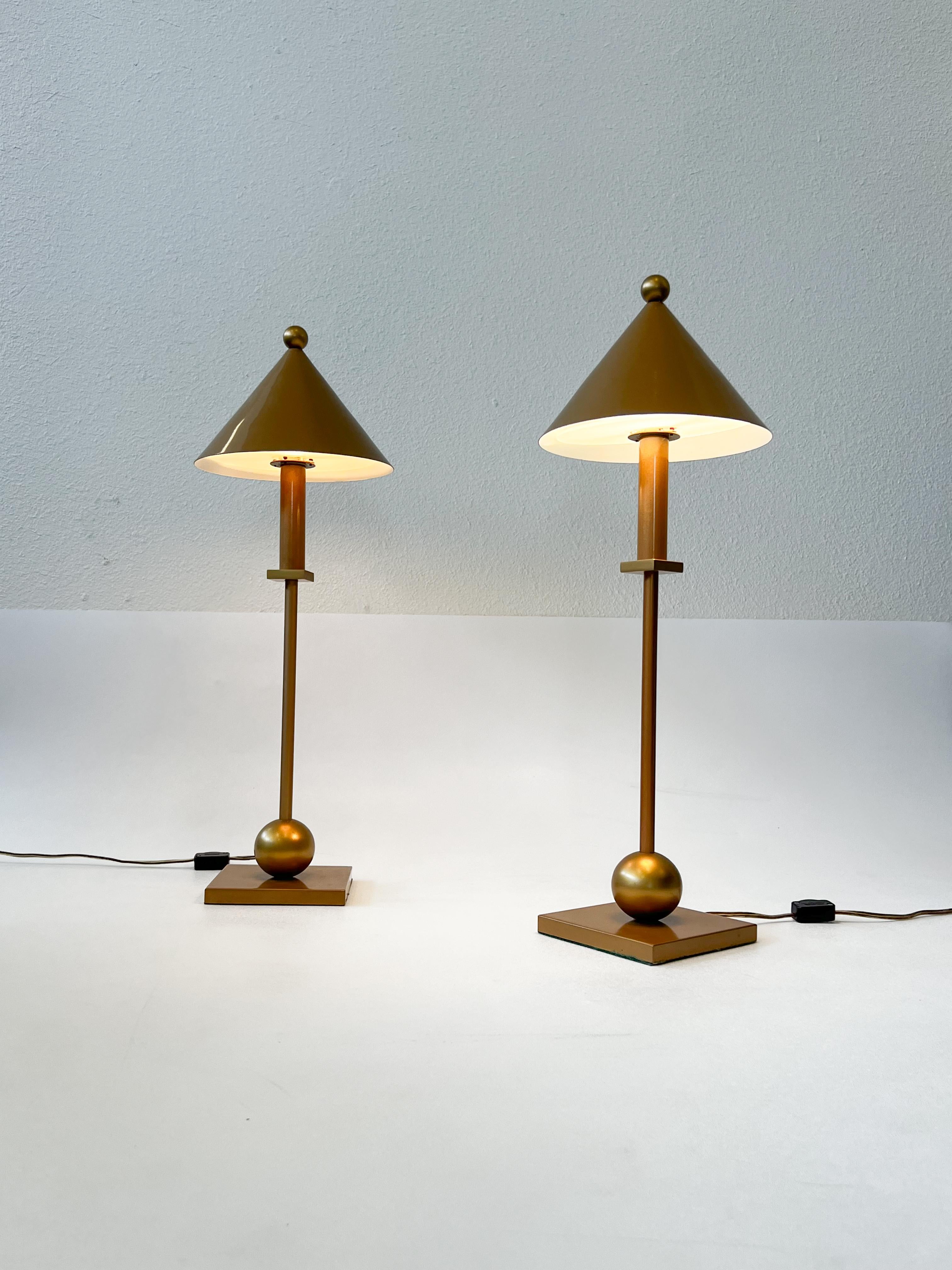 Post-Modern Pair of Post Modern Mustard Gold Table Lamps by Robert Sonneman