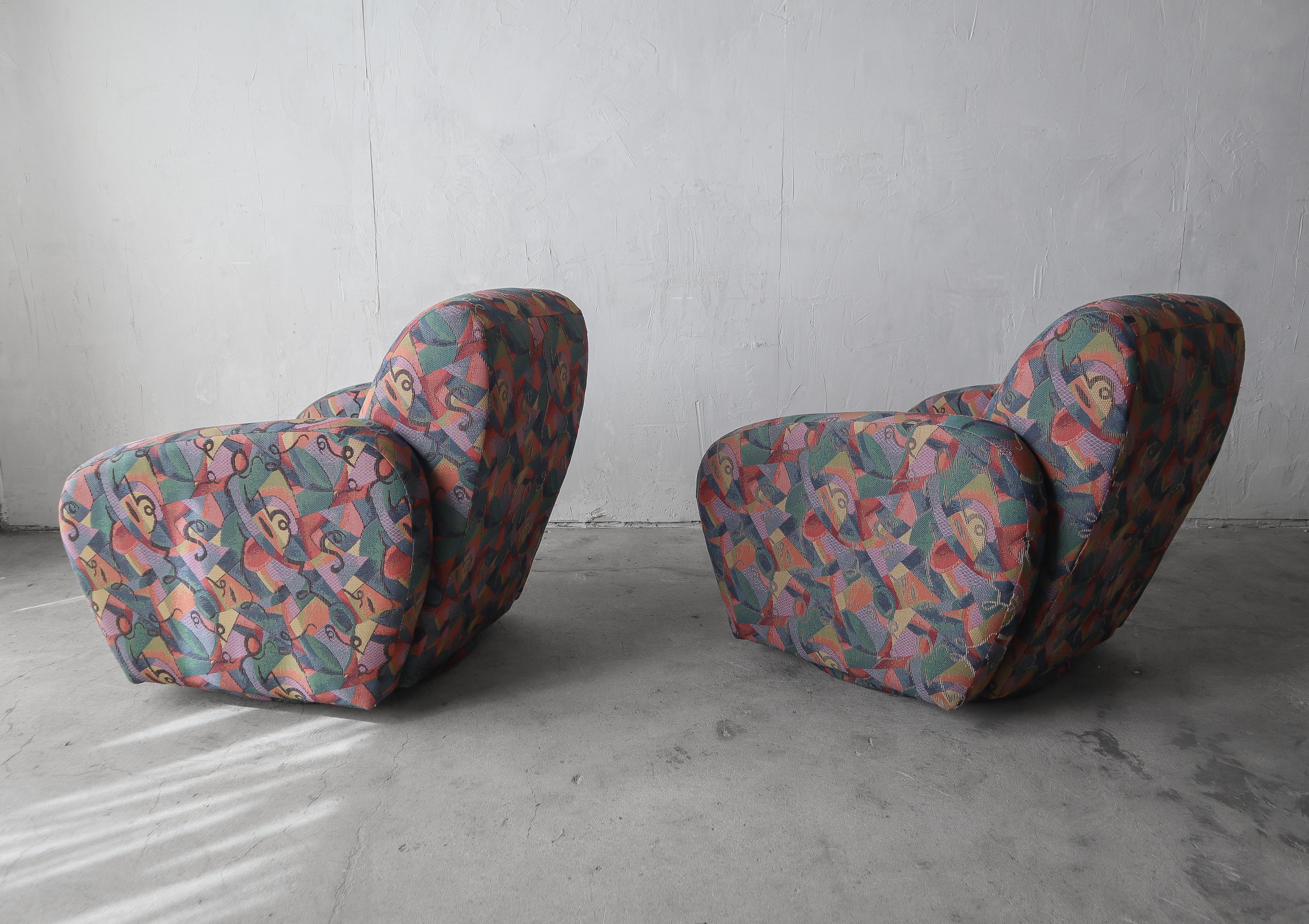 Post-Modern Pair of Post Modern Swivel Chairs by Preview For Sale