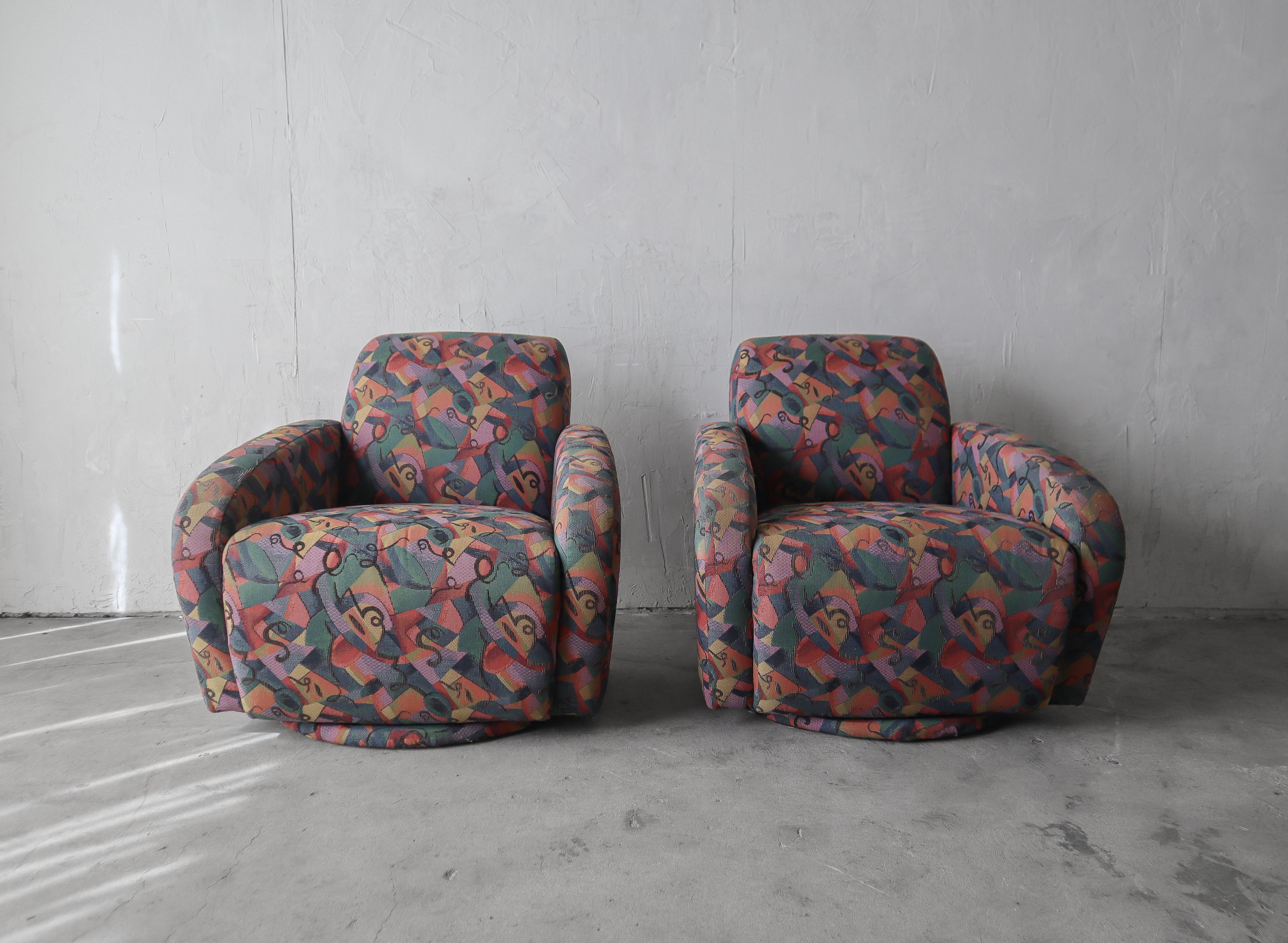 20th Century Pair of Post Modern Swivel Chairs by Preview For Sale