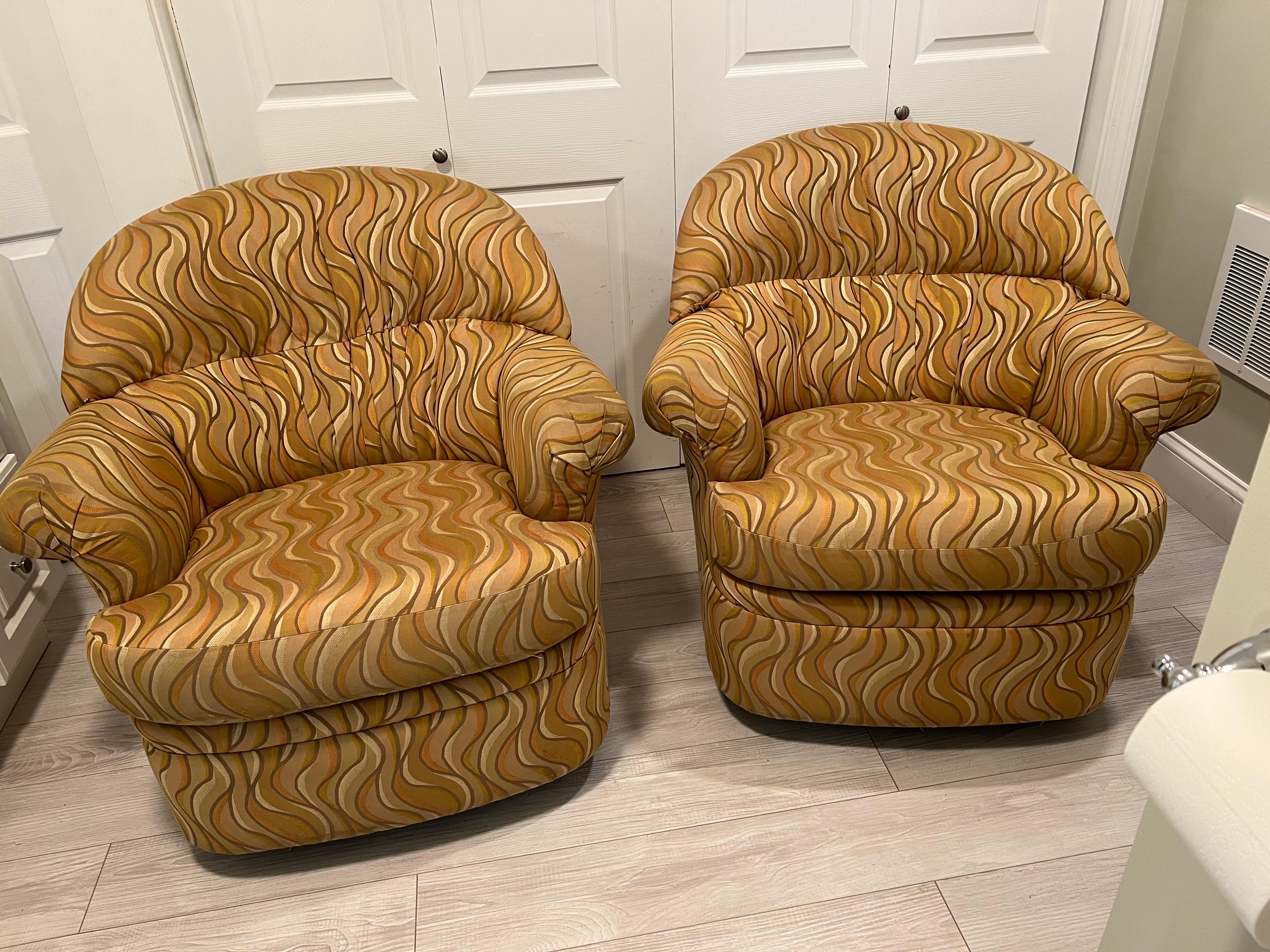 Post-Modern Pair of Post Modern Swivel Club Chairs