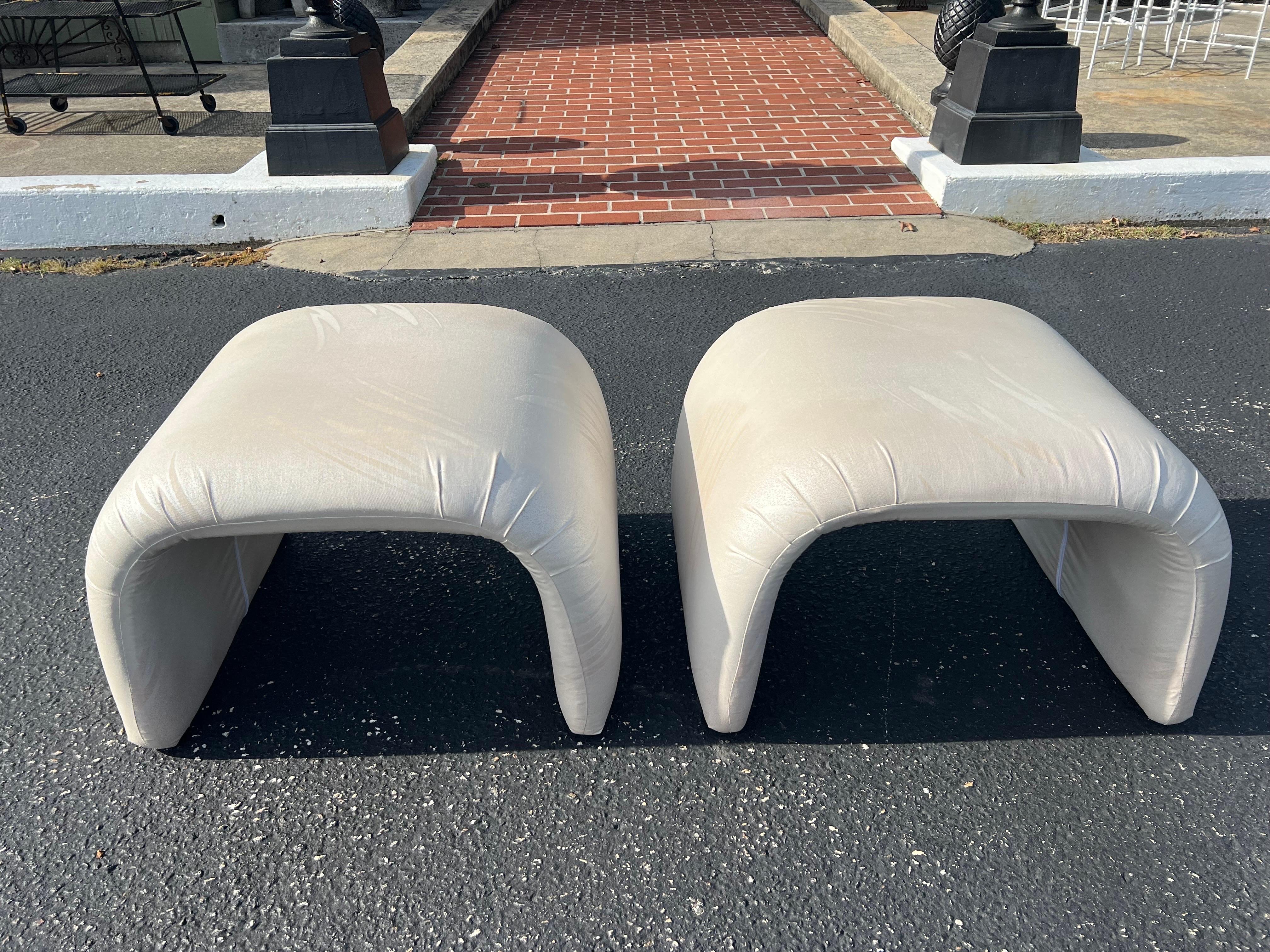 Pair of Post Modern Waterfall Ottomans en vente 3