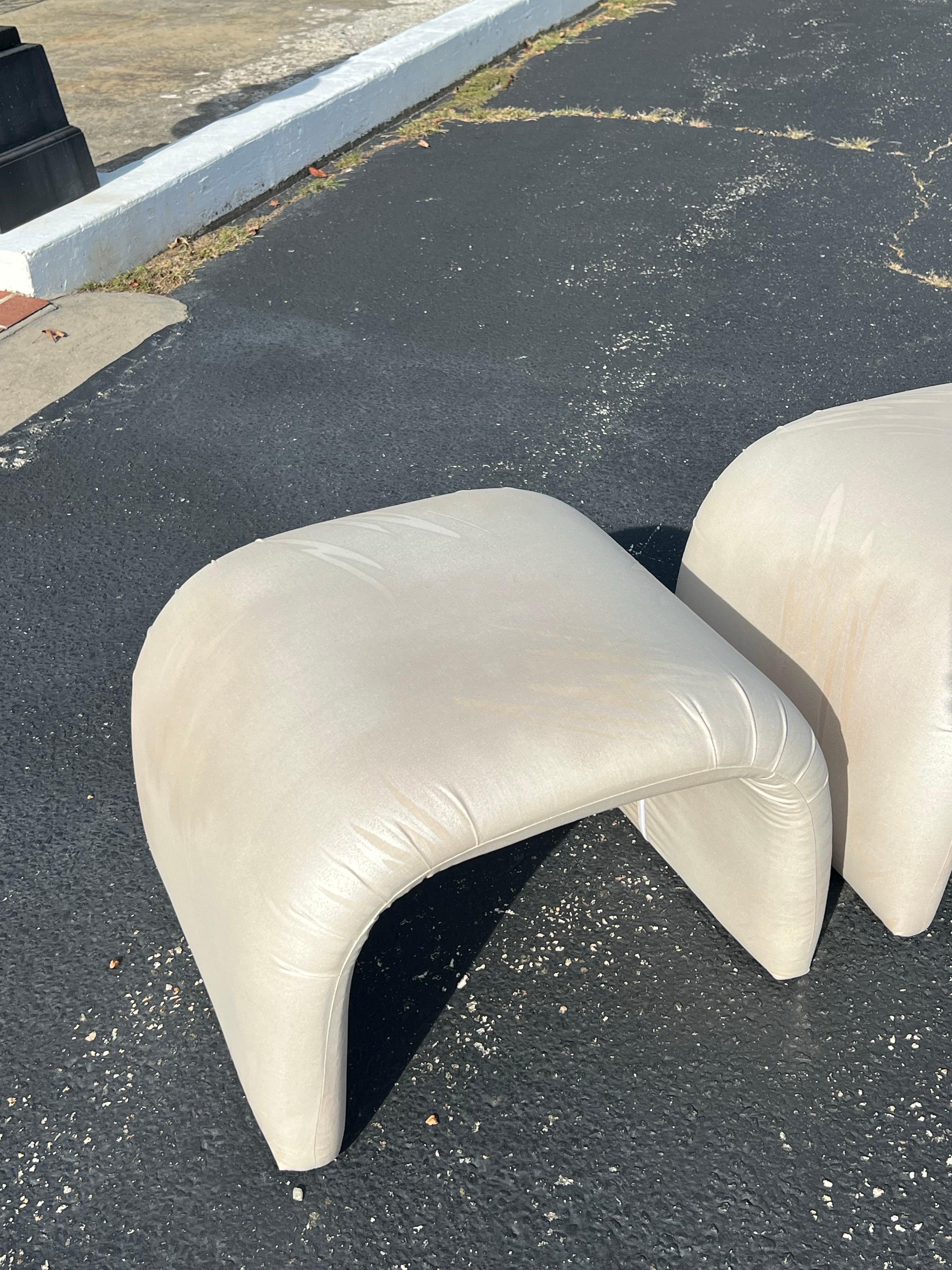 Pair of Post Modern Waterfall Ottomans en vente 6