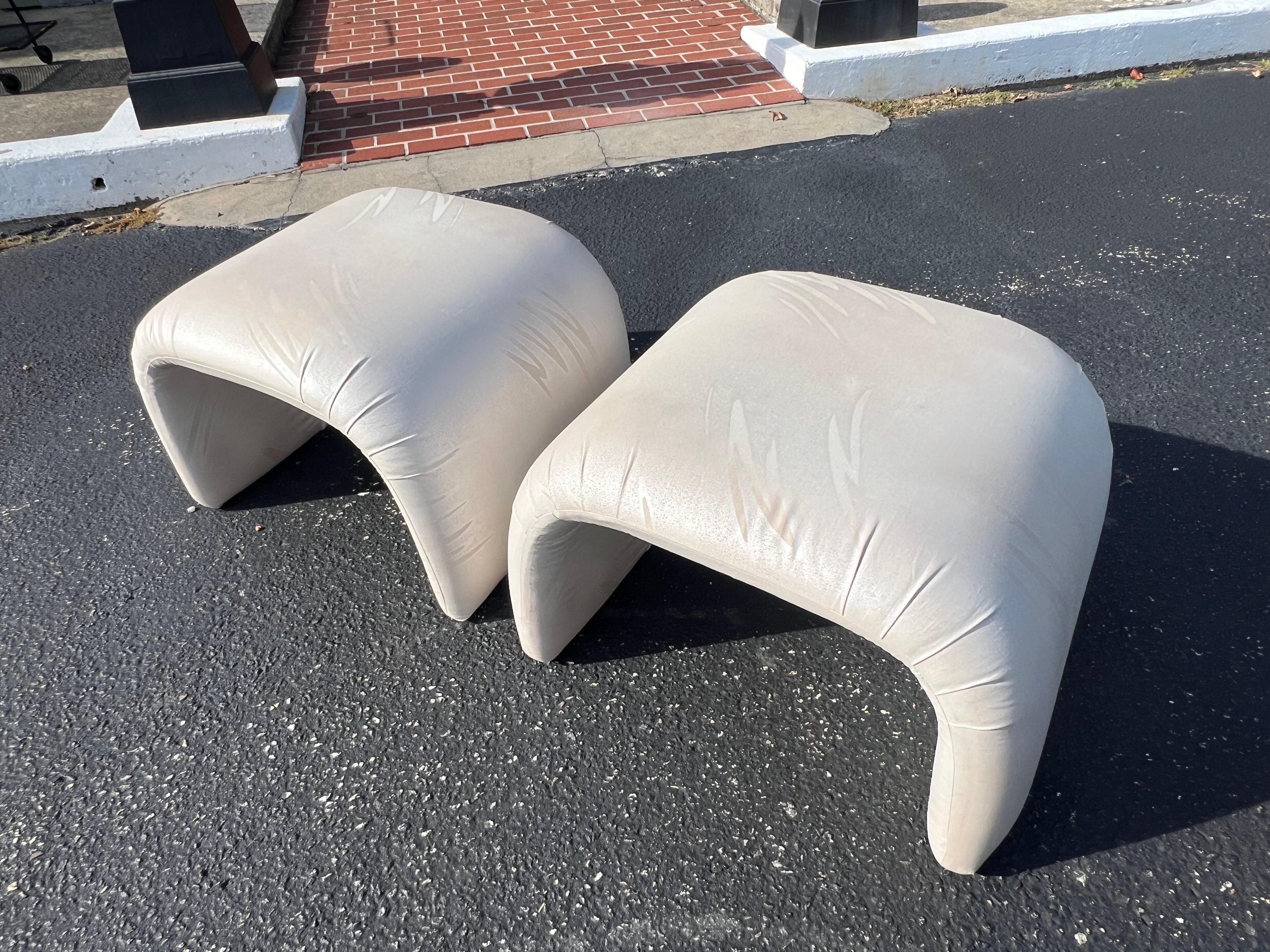 Tissu d'ameublement Pair of Post Modern Waterfall Ottomans en vente