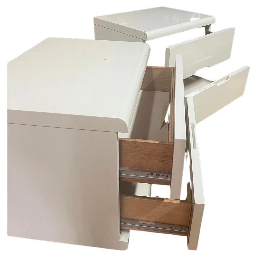 Mid-Century Modern Pair of post modern white gloss Lacquer Nightstands 2 Drawer For Sale
