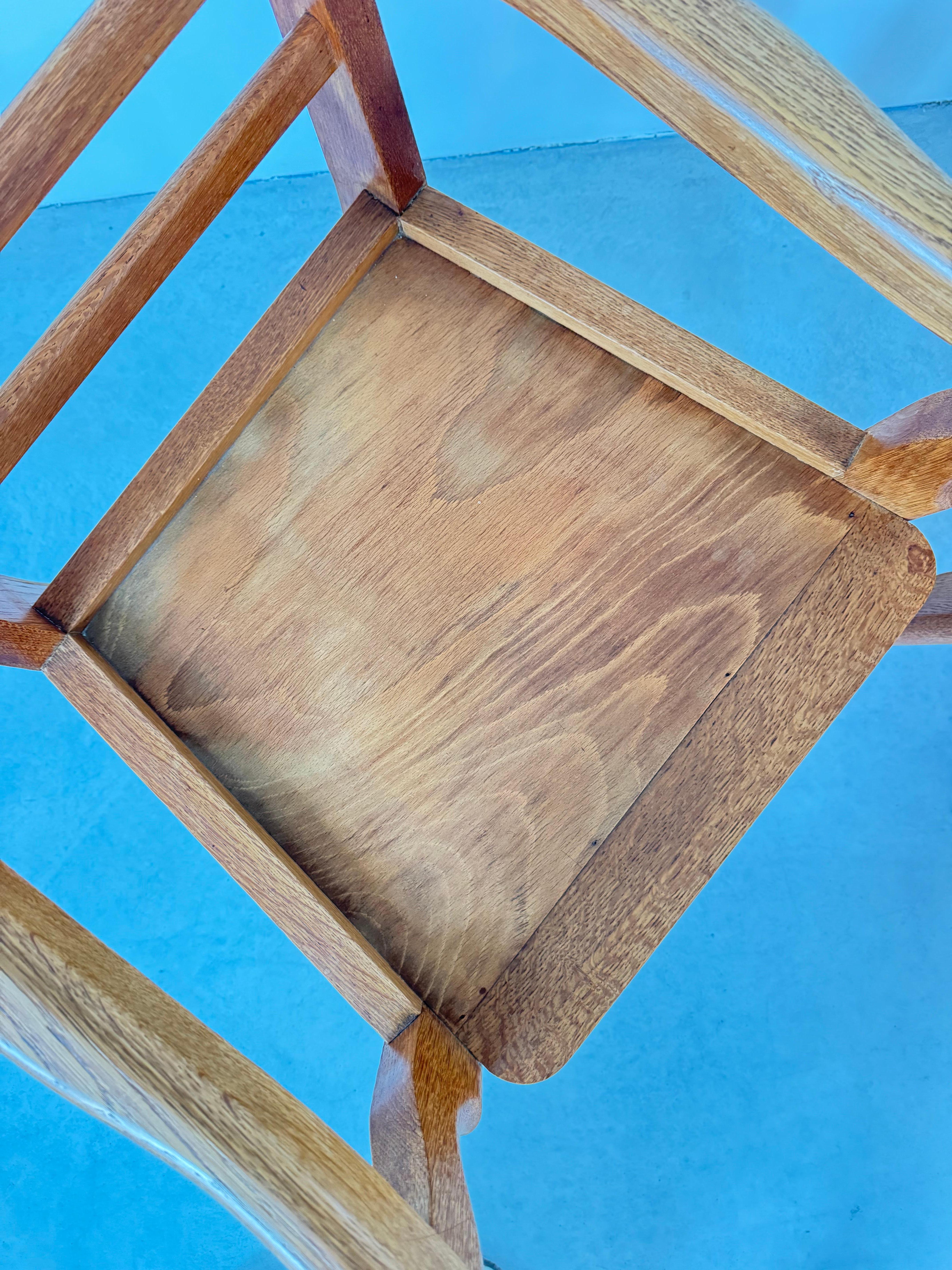 Paire de fauteuils d'après-guerre, Oak/One massif, Design by Guillerme et Chambron, 1950s en vente 3
