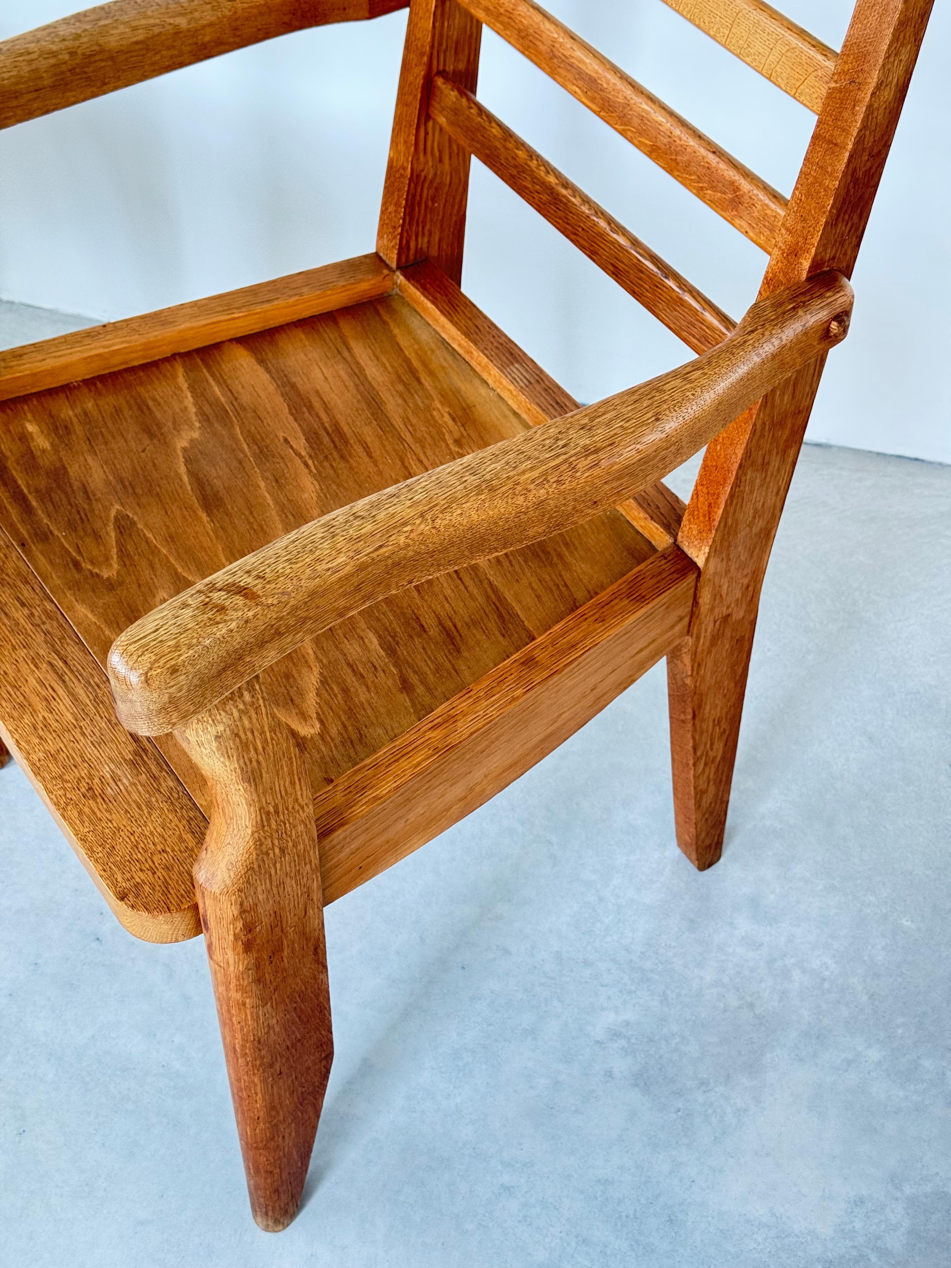 Boulle Paire de fauteuils d'après-guerre, Oak/One massif, Design by Guillerme et Chambron, 1950s en vente