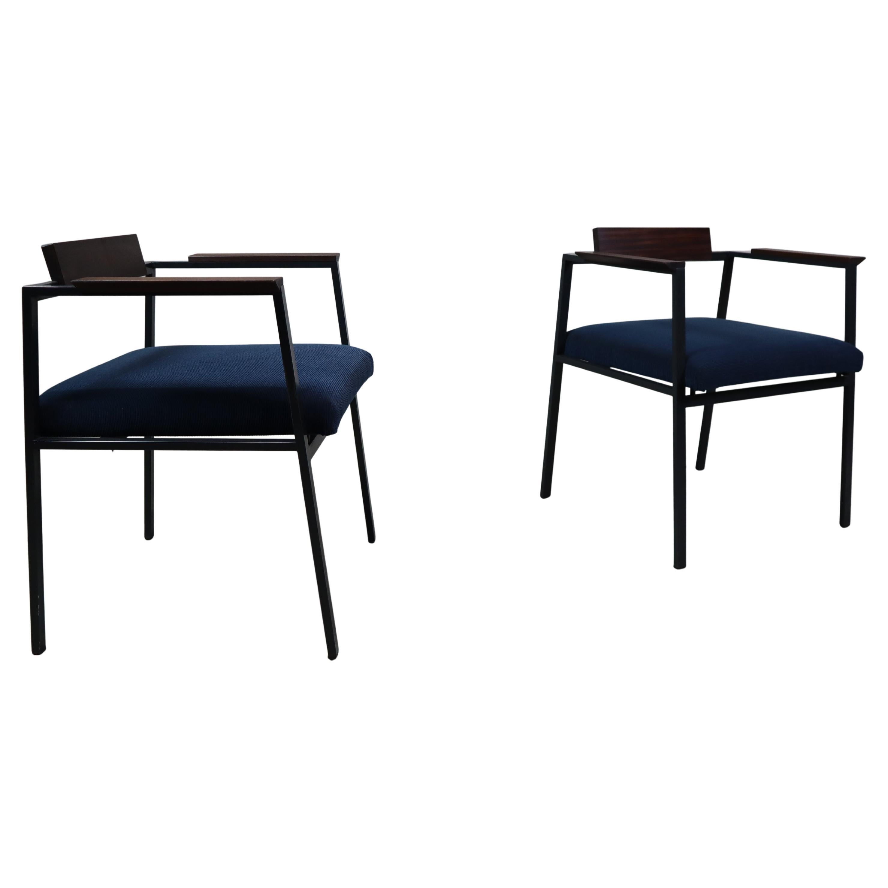Pair of Postmodern armchairs in steel and mahogany, 1970s For Sale