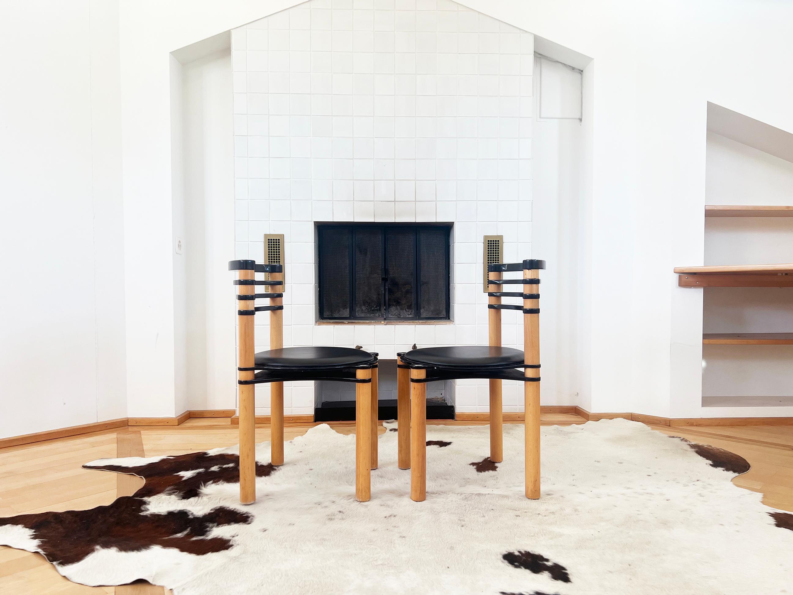 Postmoderne Stühle aus Schwarz und Holz von Kurt Thut für Dietiker, 1980er Jahre, 2 Paar im Zustand „Gut“ im Angebot in Basel, BS