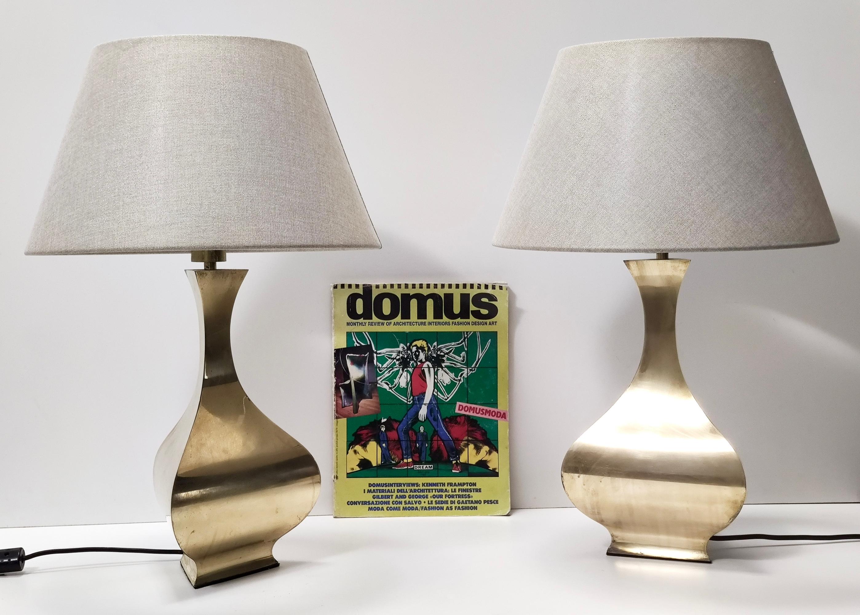 Post-Modern Pair of Postmodern Brass Table Lamps by Montagna Grillo and Tonello, Italy For Sale