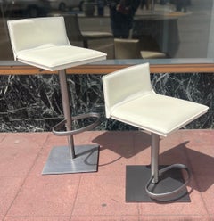 Pair of Postmodern Brushed Steel & Leather Adjustable Bar Stools by Frag, Italy