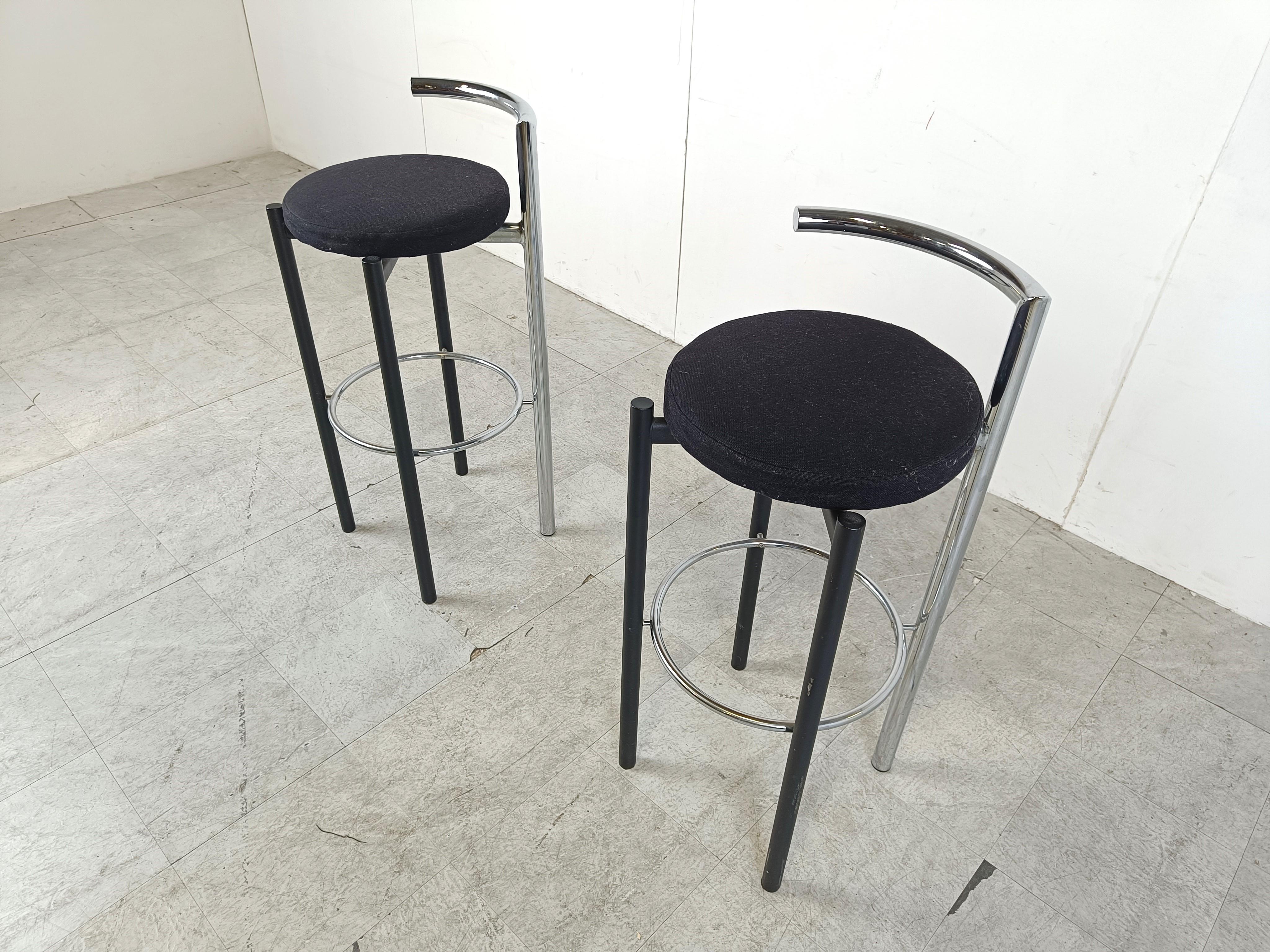 Late 20th Century Pair of postmodern chrome and metal bar stools, 1980s For Sale