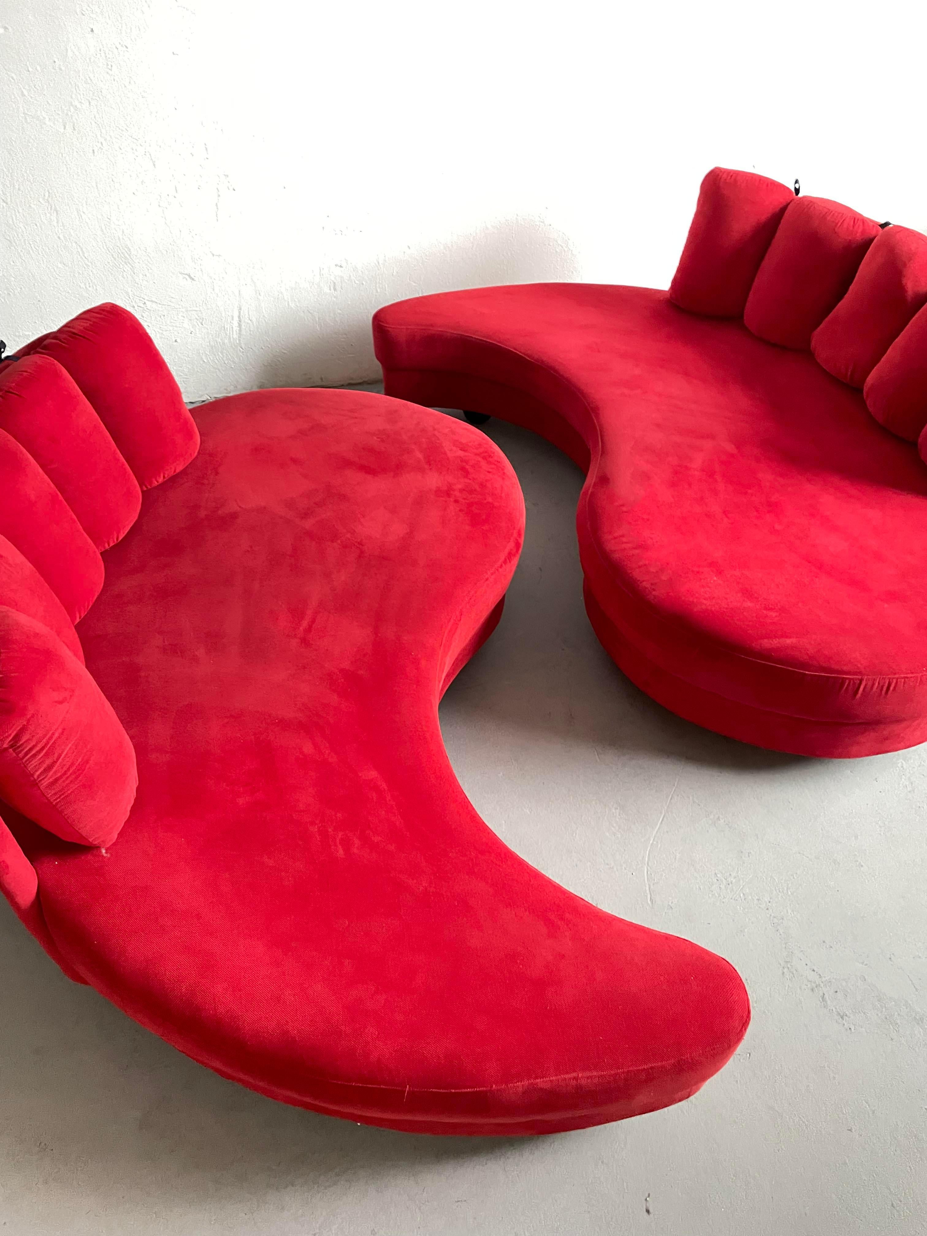 European Set of 2 Postmodern Curved Yin-Yang Shaped Sofa Daybeds in Red Fabric, c 1980s For Sale