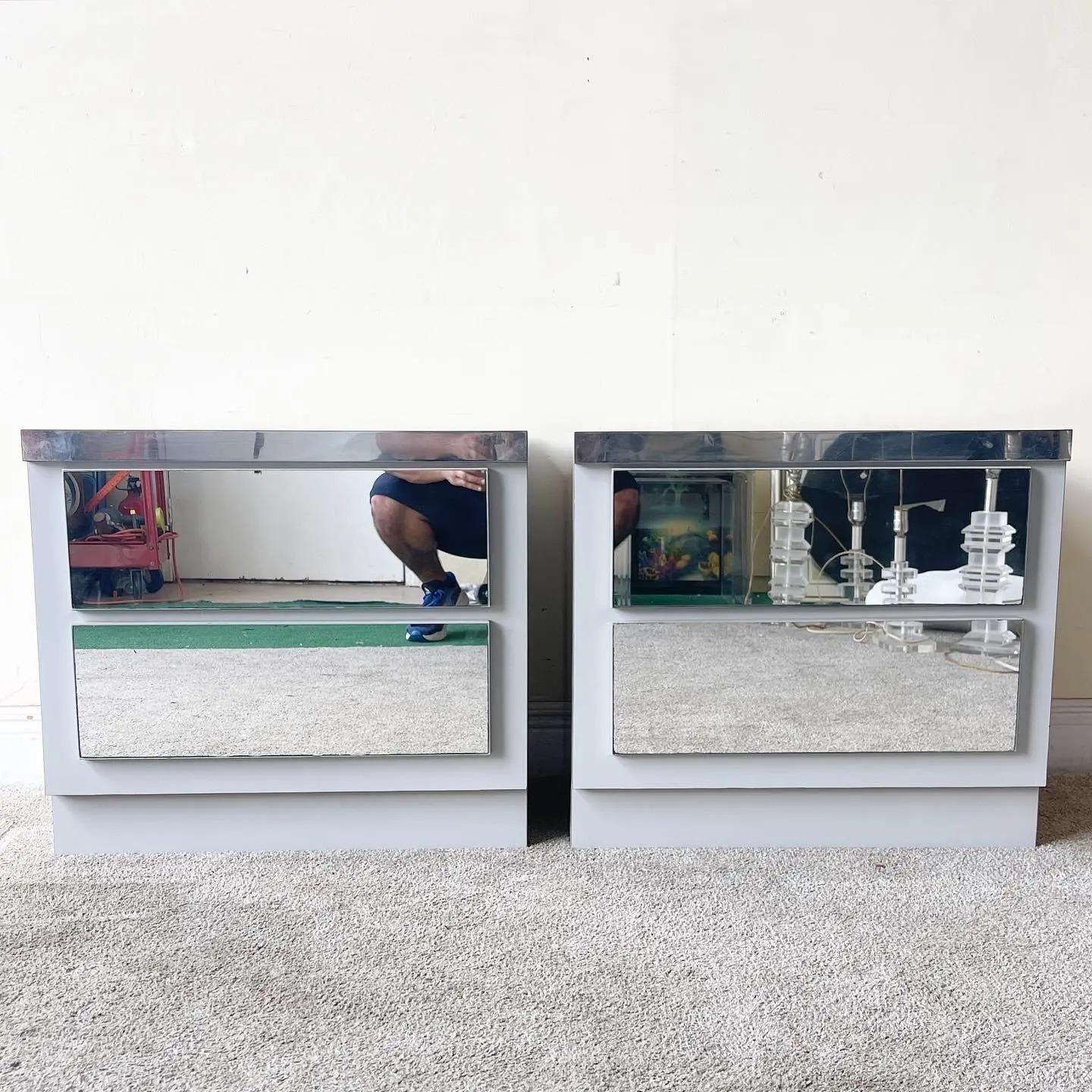 Post-Modern Pair of Postmodern Gray Lacquer Laminate Nightstands, 1980s
