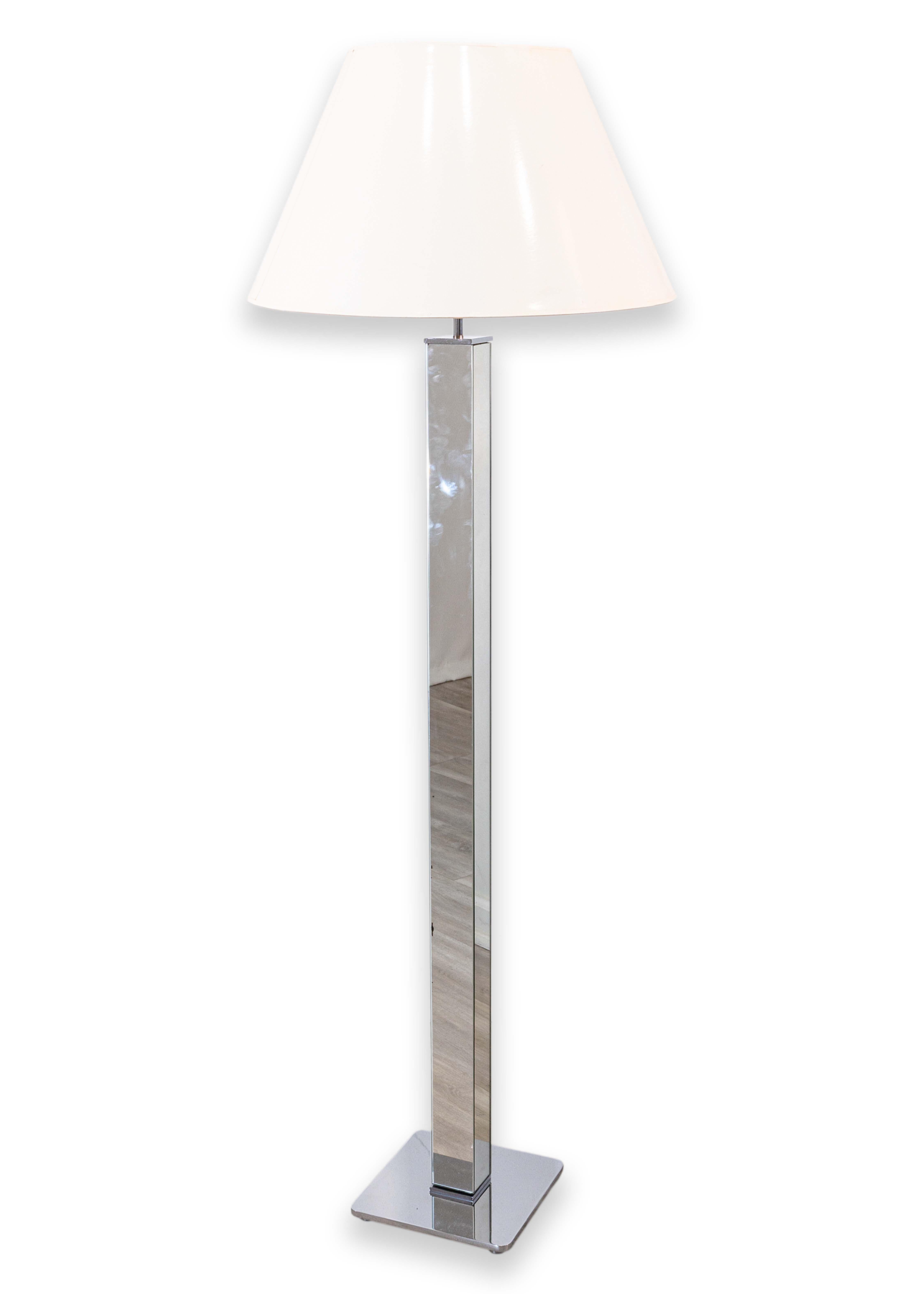 Pair of Postmodern Height Adjustable Mirrored Chrome Sonneman Floor Lamps en venta 5