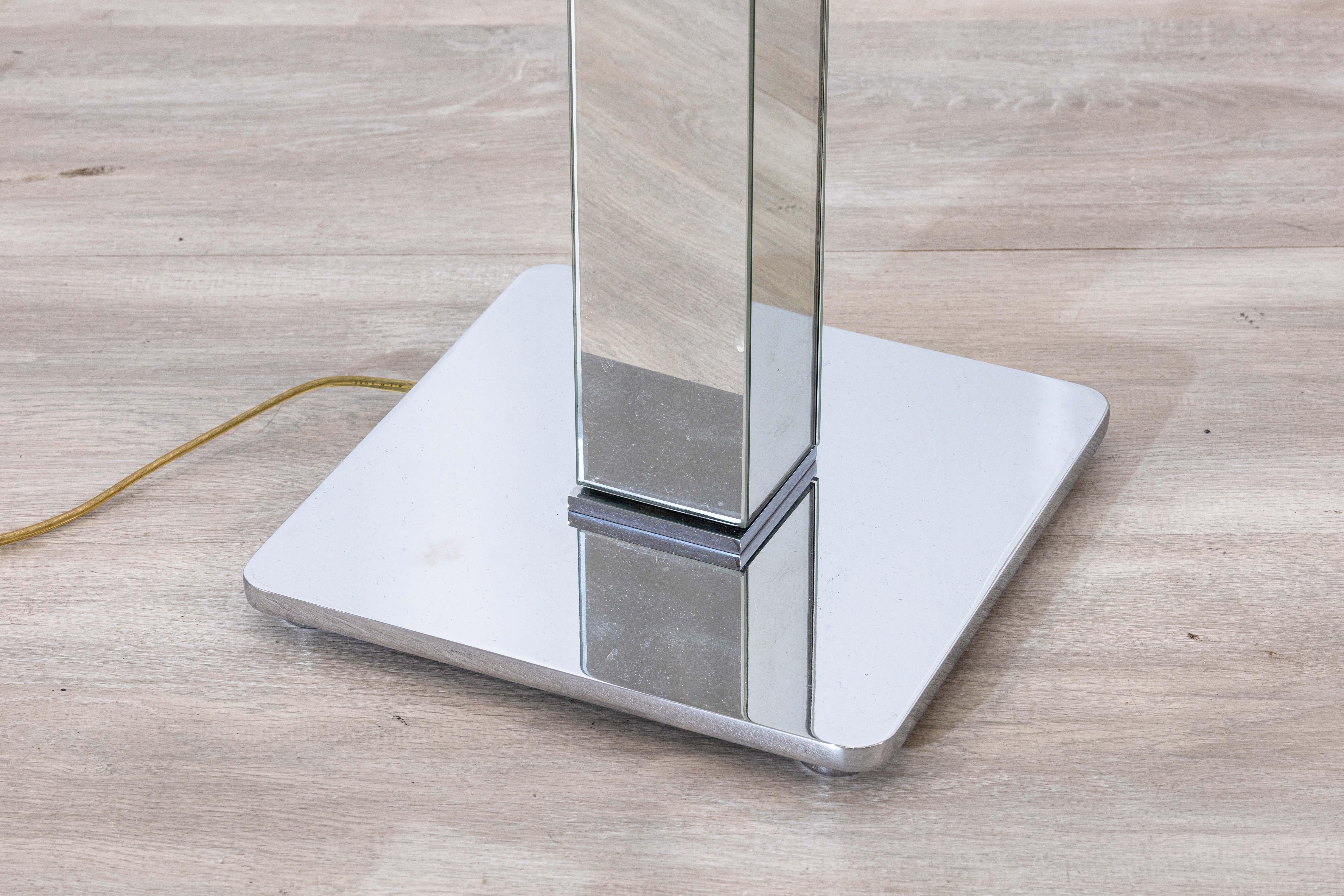 Pair of Postmodern Height Adjustable Mirrored Chrome Sonneman Floor Lamps en venta 3