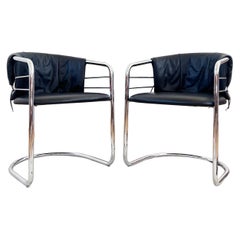 Paire de chaises à franges italiennes postmodernes en cuir et chrome poli