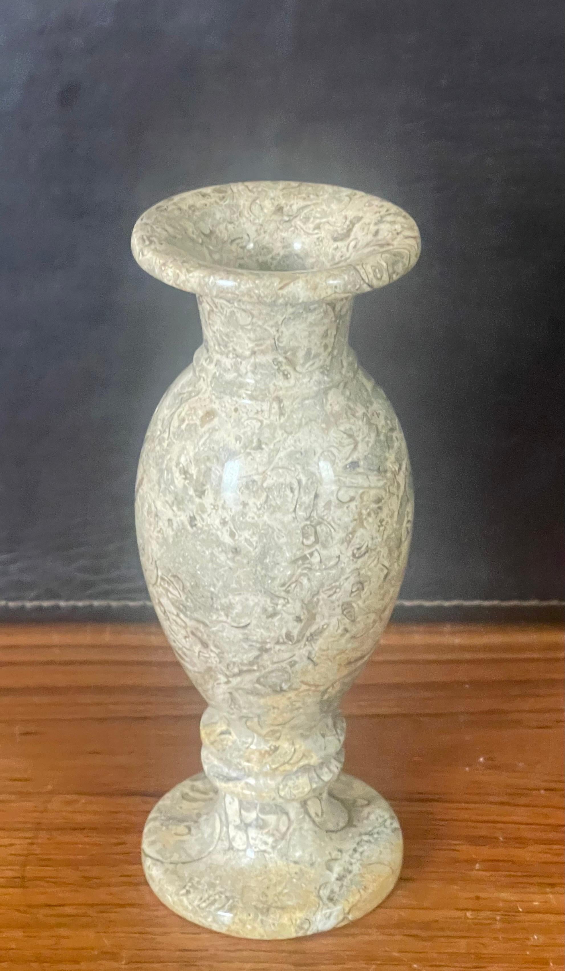 Pair of Postmodern Italian Marble Vases For Sale 4