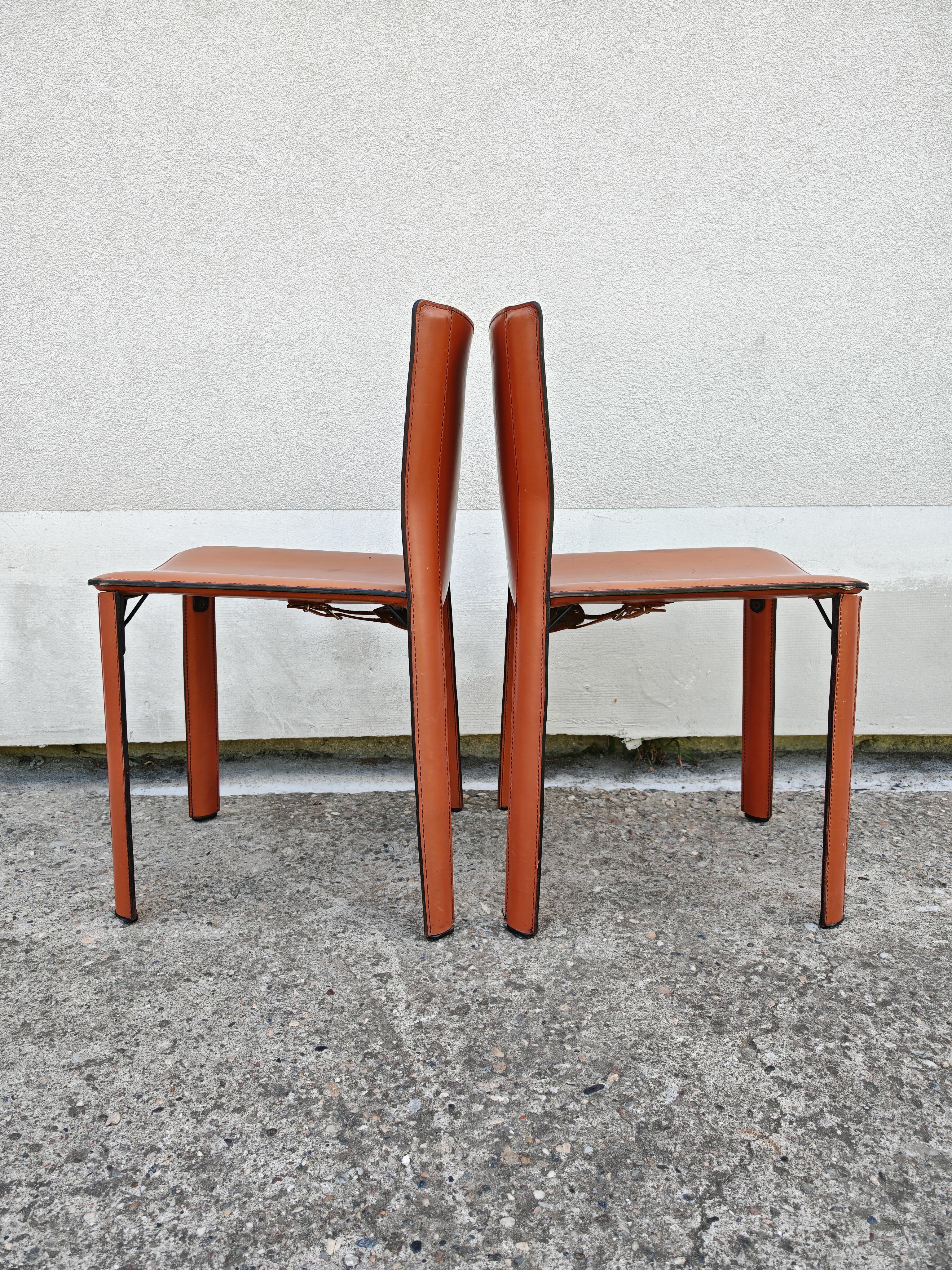 Ein Paar postmoderne Lederstühle von Giancarlo Vegni für Fasem, Italien 1984 im Angebot 3