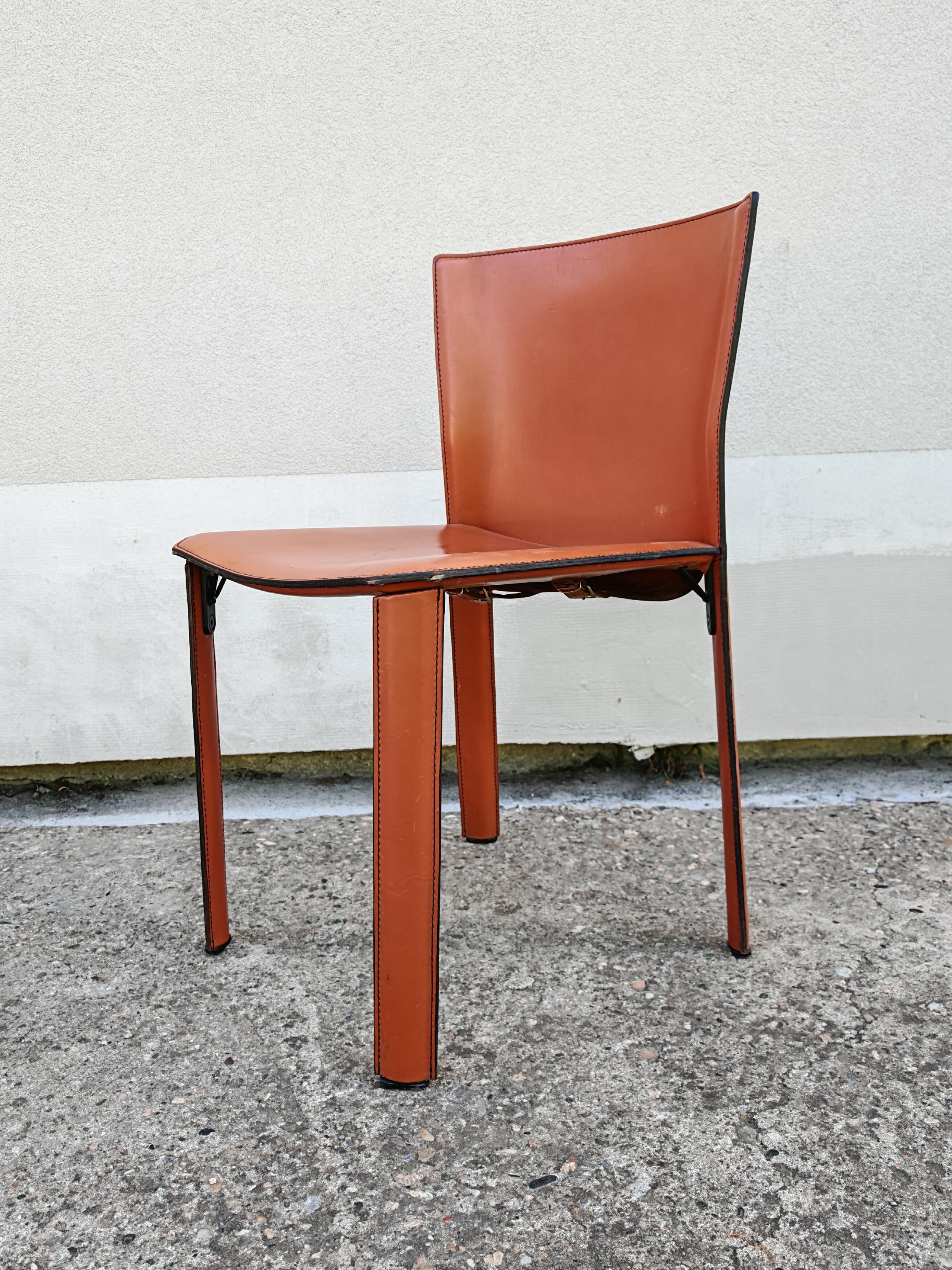 Ein Paar postmoderne Lederstühle von Giancarlo Vegni für Fasem, Italien 1984 im Angebot 6