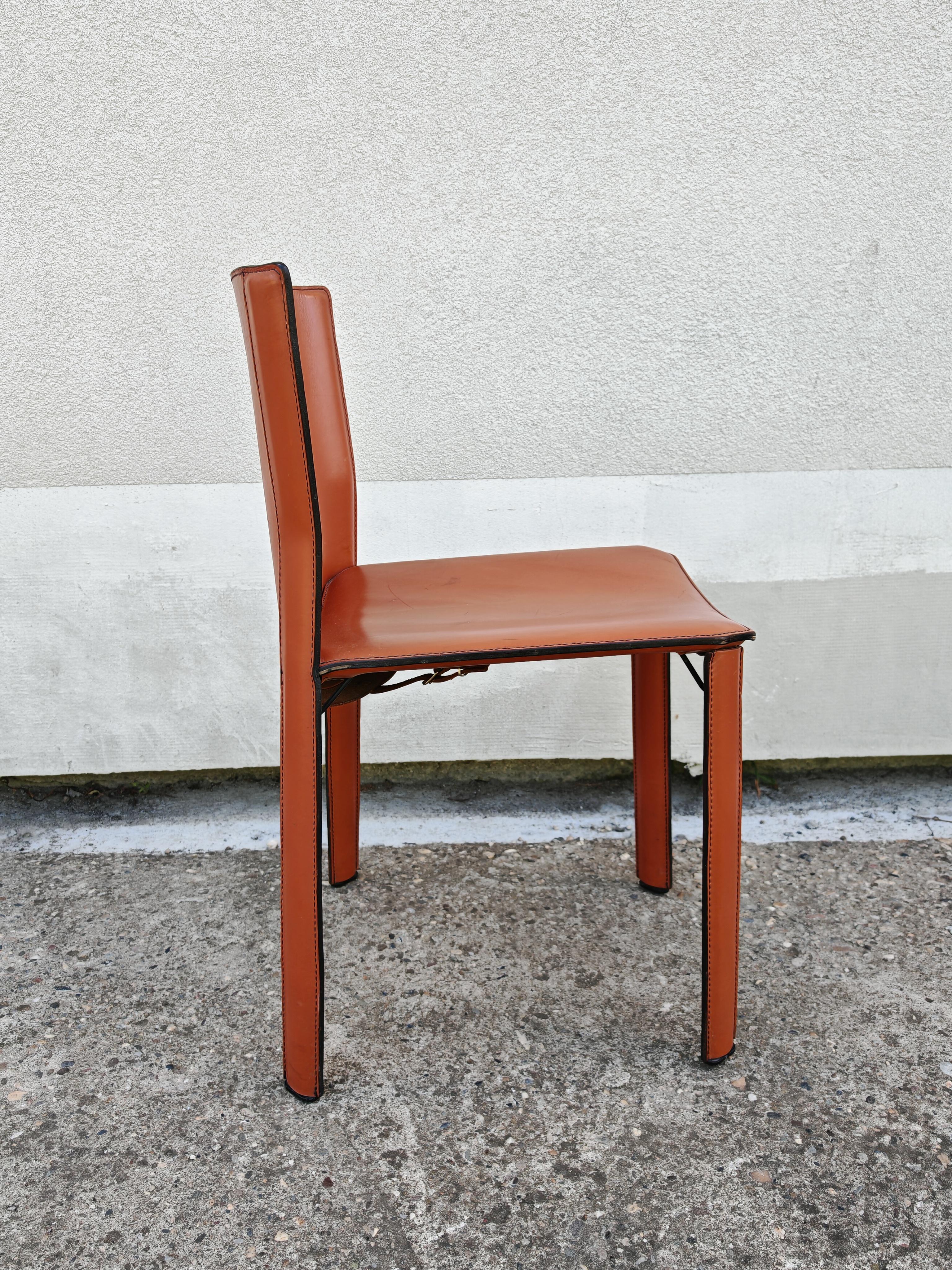 Ein Paar postmoderne Lederstühle von Giancarlo Vegni für Fasem, Italien 1984 (Stahl) im Angebot