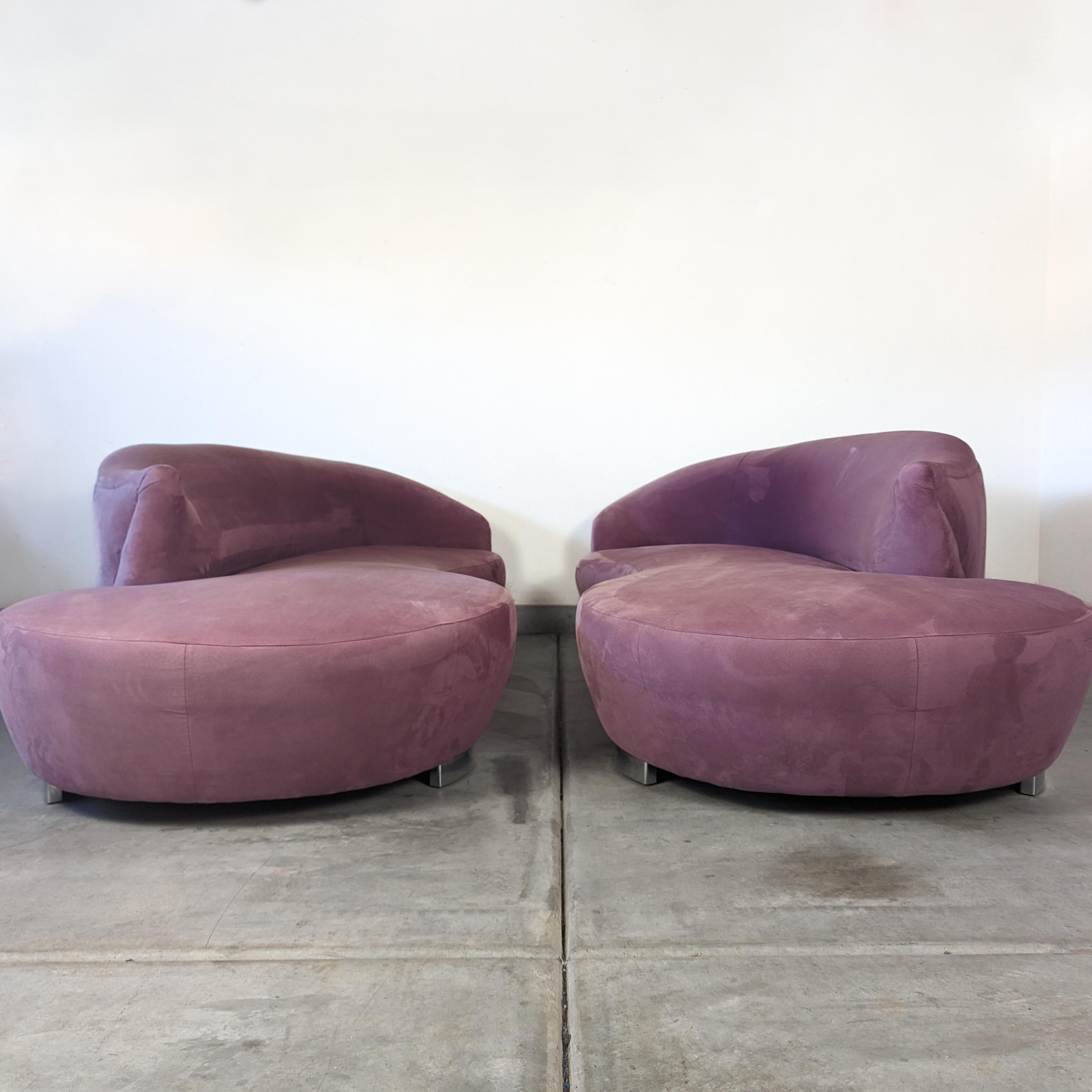 Pair of Postmodern Mauve Pink Serpentine Cloud Sofas, c1990s In Excellent Condition For Sale In Chino Hills, CA
