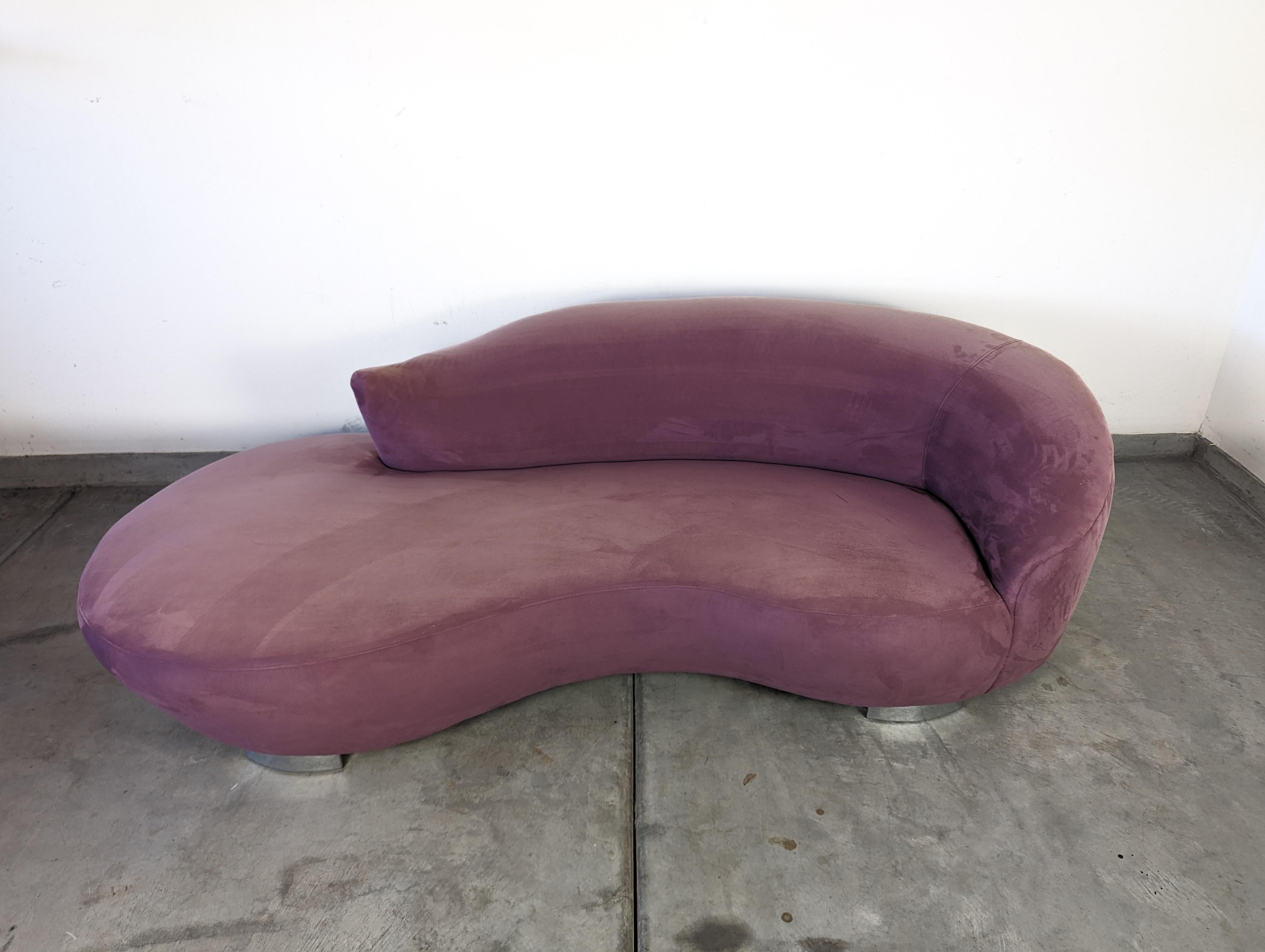 Chrome Pair of Postmodern Mauve Pink Serpentine Cloud Sofas, c1990s For Sale