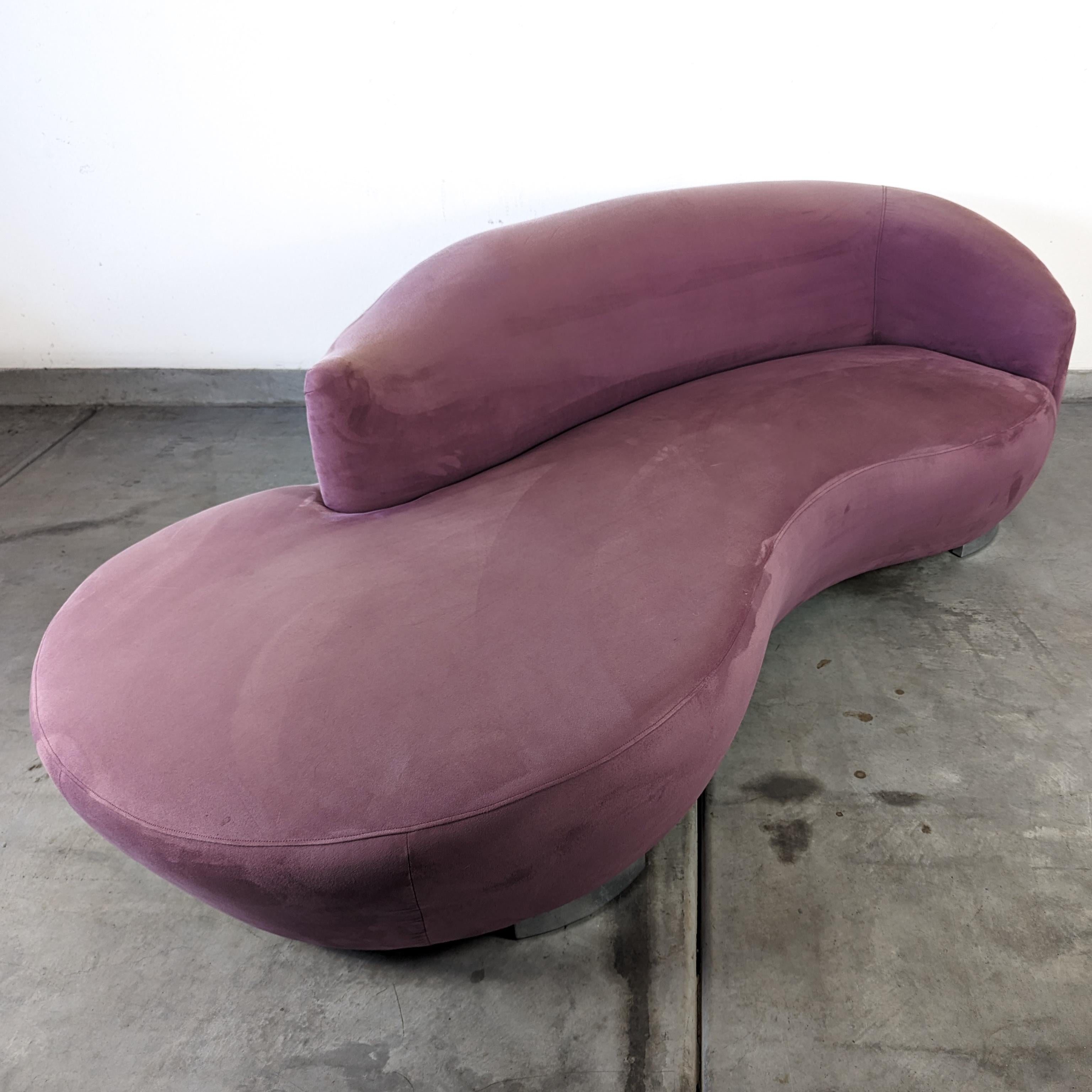 Pair of Postmodern Mauve Pink Serpentine Cloud Sofas, c1990s For Sale 1