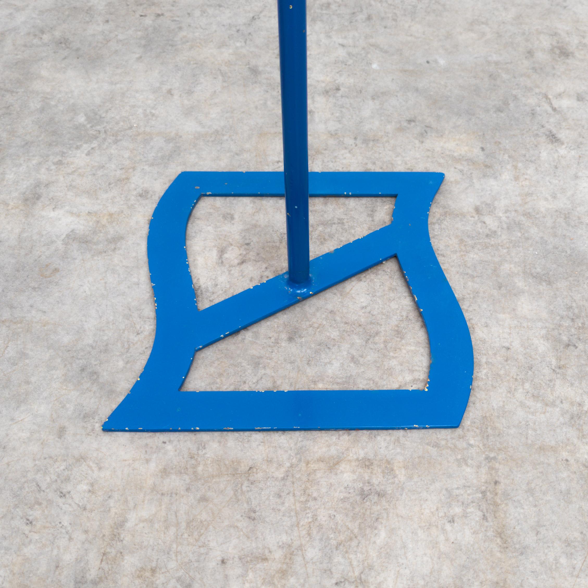 Pair of postmodern Memphis style clothes racks / valets, 1980s For Sale 3